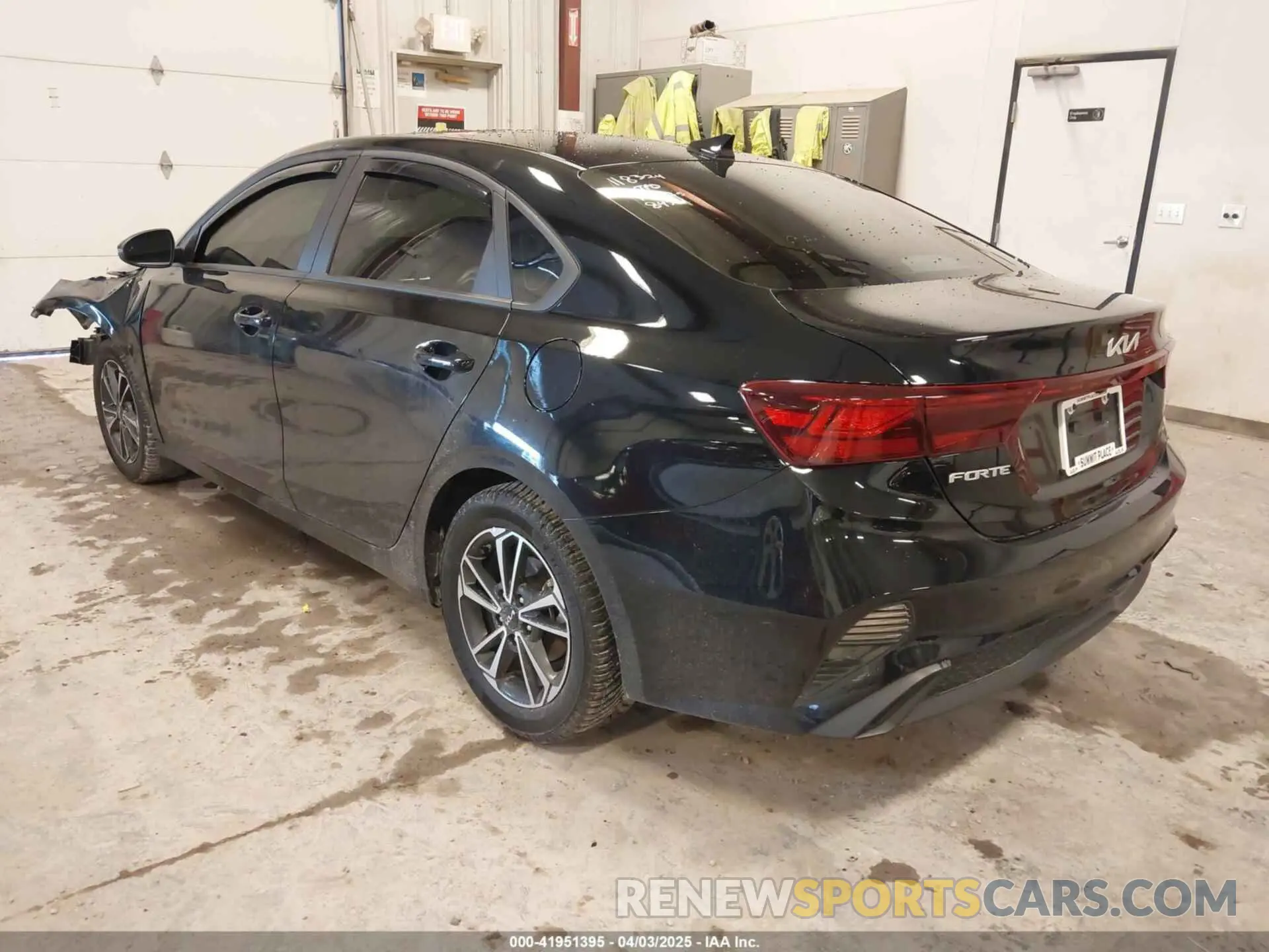 3 Photograph of a damaged car 3KPF24ADXRE728474 KIA FORTE 2024
