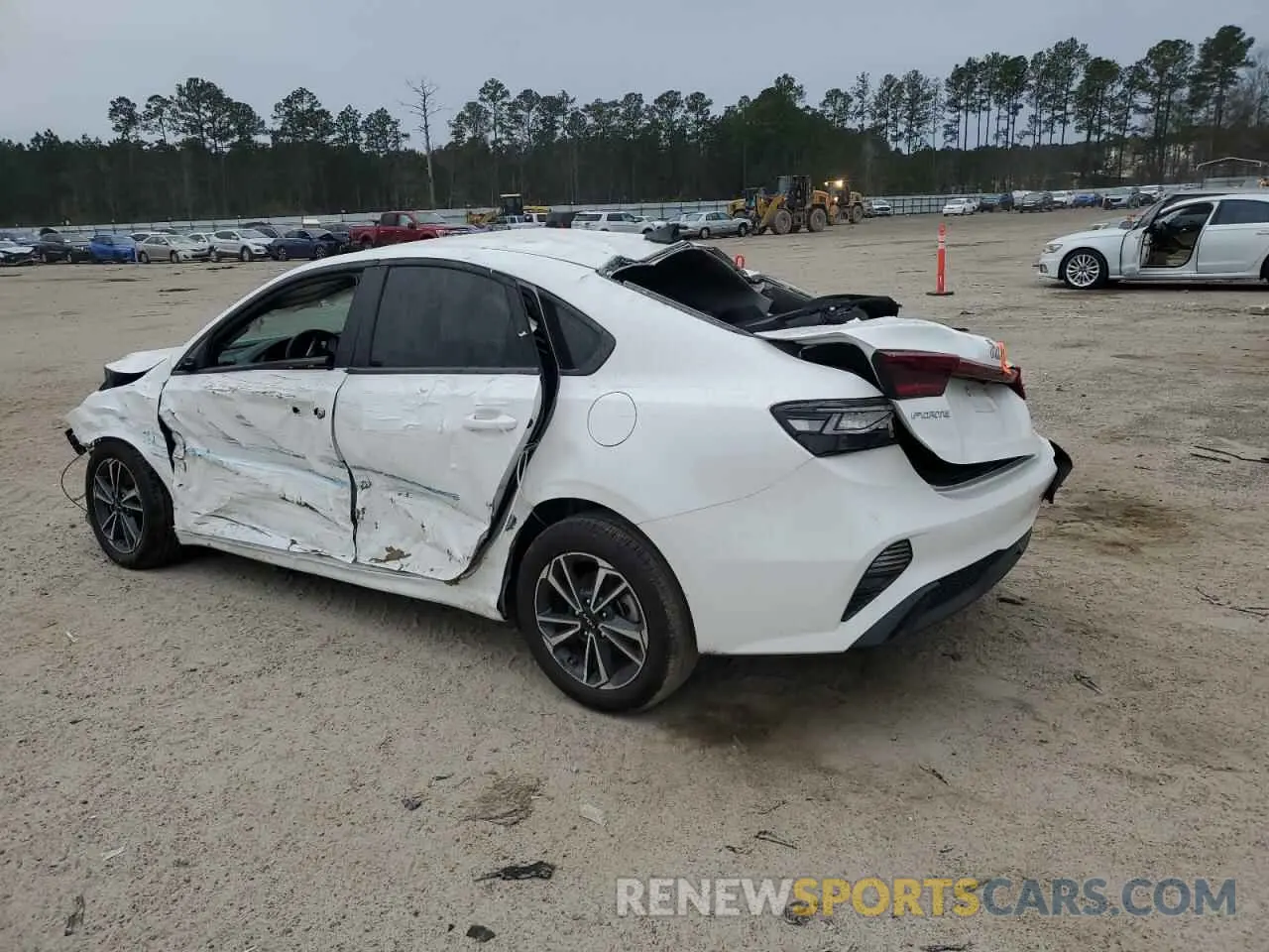 2 Photograph of a damaged car 3KPF24ADXRE728538 KIA FORTE 2024