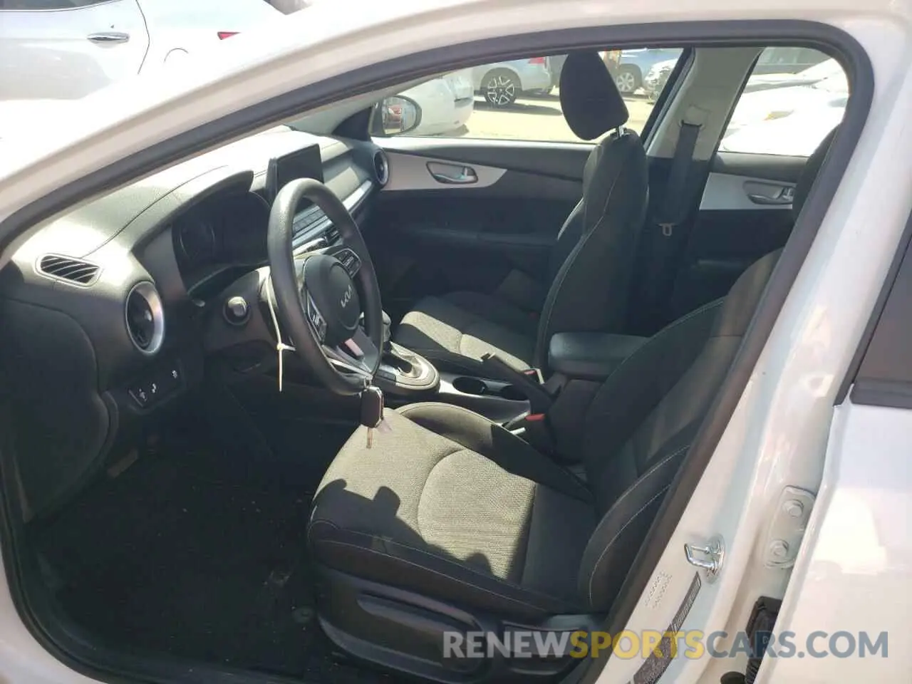 7 Photograph of a damaged car 3KPF24ADXRE732458 KIA FORTE 2024