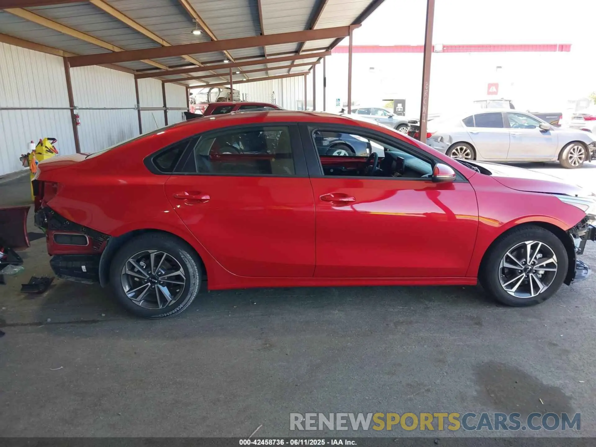 14 Photograph of a damaged car 3KPF24ADXRE754802 KIA FORTE 2024