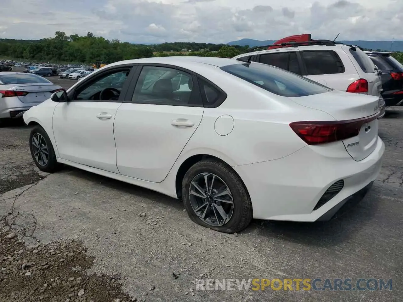 2 Photograph of a damaged car 3KPF24ADXRE757943 KIA FORTE 2024