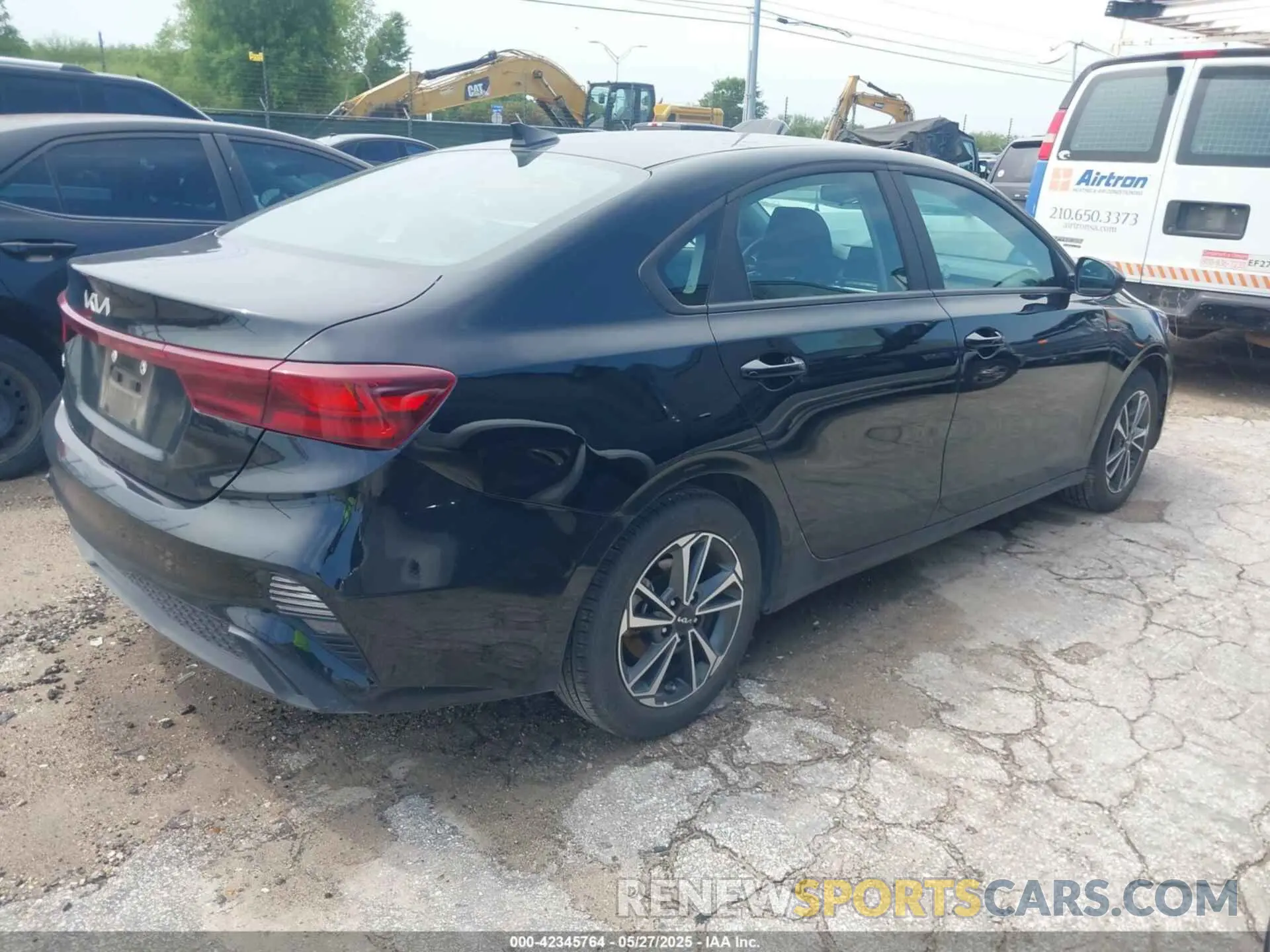 4 Photograph of a damaged car 3KPF24ADXRE767226 KIA FORTE 2024