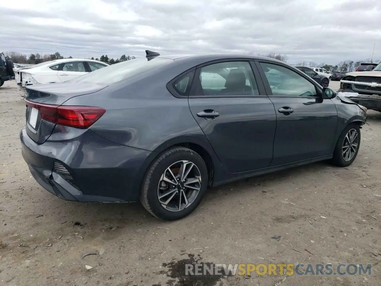 3 Photograph of a damaged car 3KPF24ADXRE773754 KIA FORTE 2024