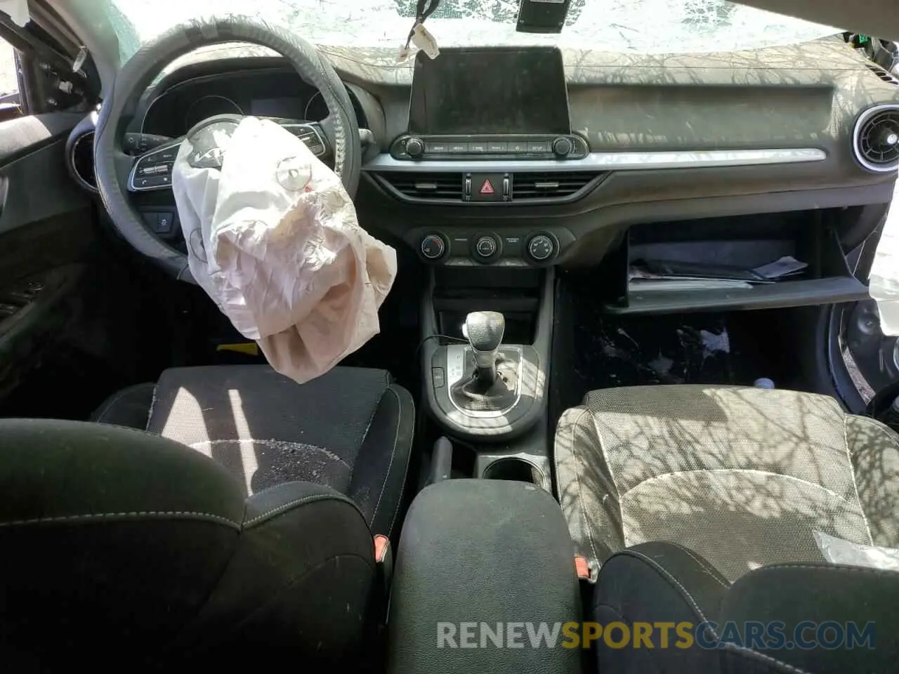 8 Photograph of a damaged car 3KPF24ADXRE785760 KIA FORTE 2024