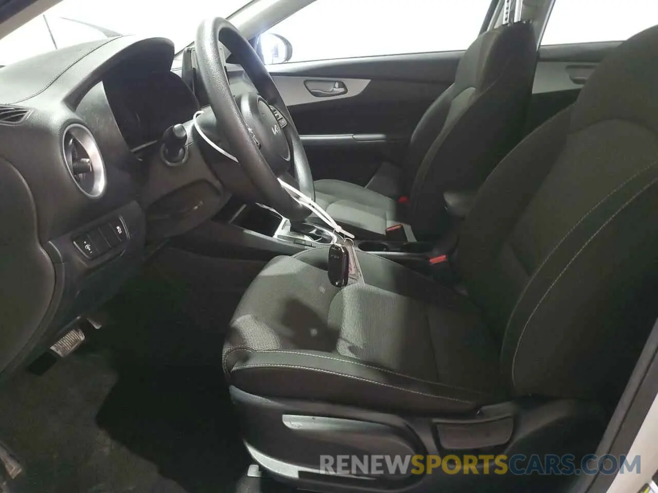 7 Photograph of a damaged car 3KPF24ADXRE787007 KIA FORTE 2024