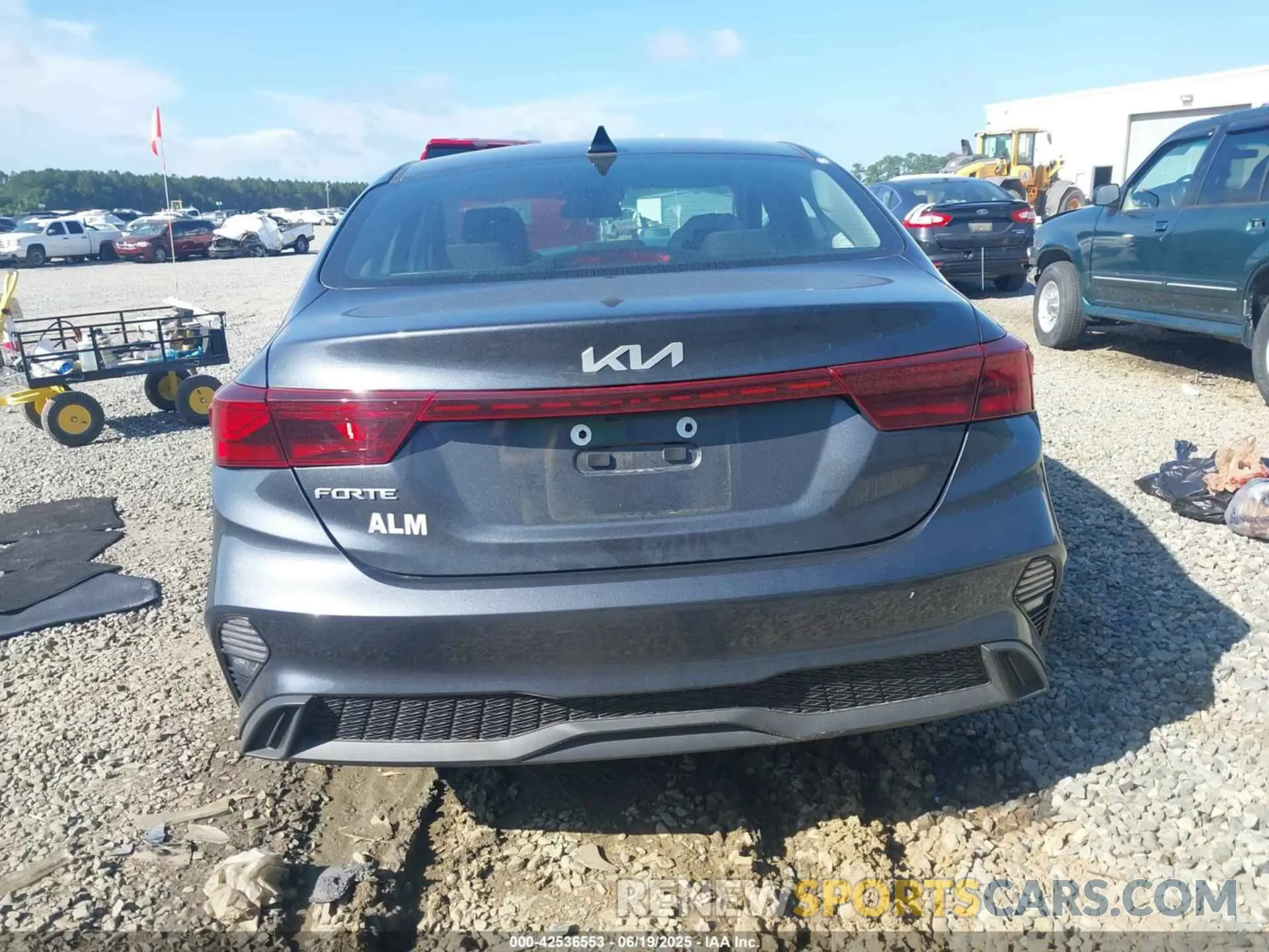 16 Photograph of a damaged car 3KPF24ADXRE826131 KIA FORTE 2024