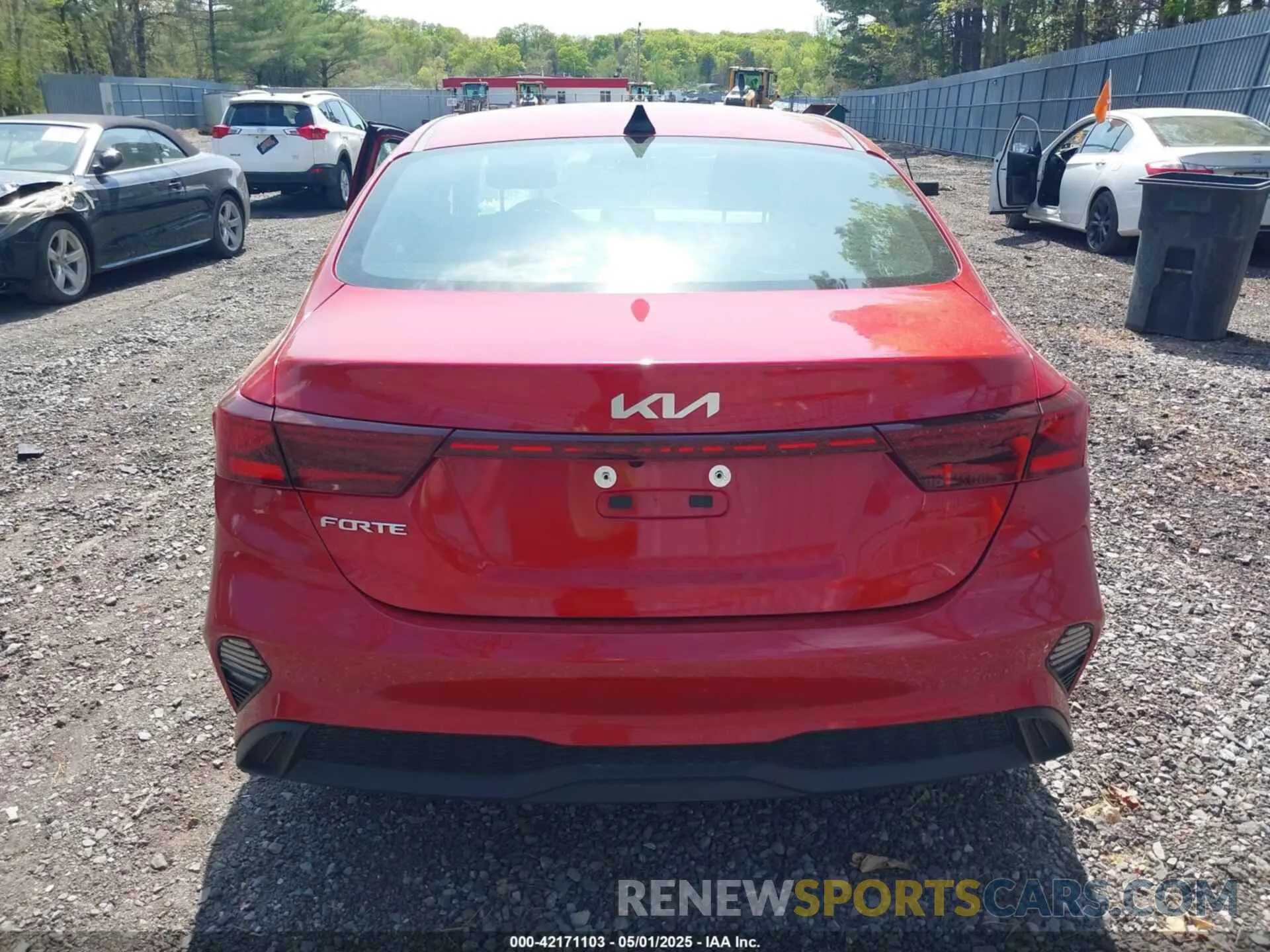 16 Photograph of a damaged car 3KPF24ADXRE830308 KIA FORTE 2024
