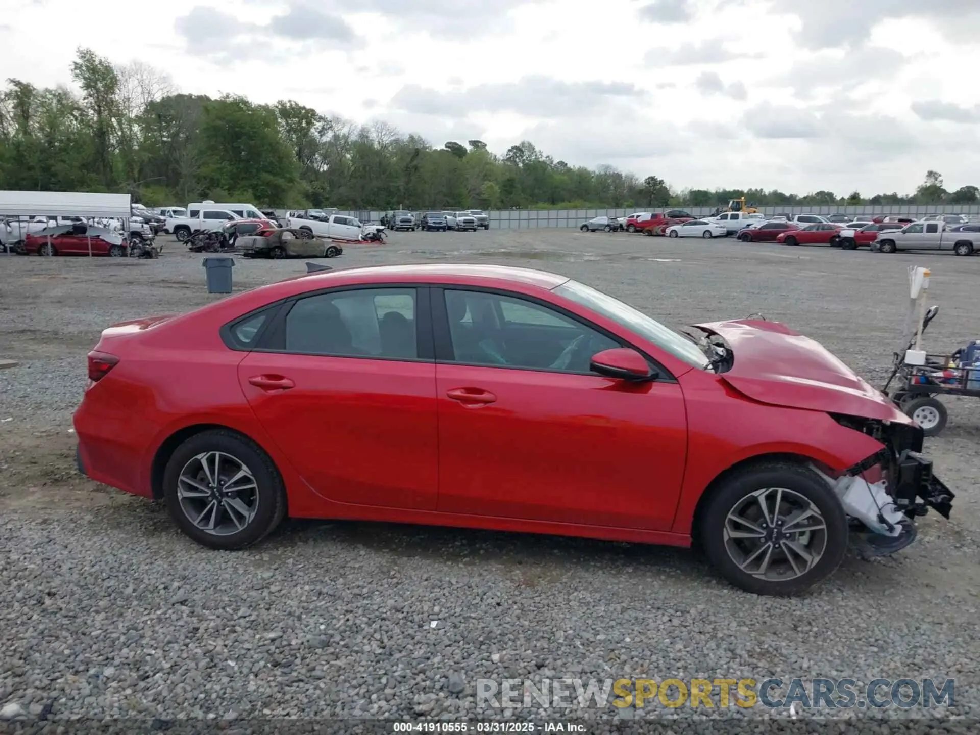 14 Photograph of a damaged car 3KPF24ADXRE830874 KIA FORTE 2024