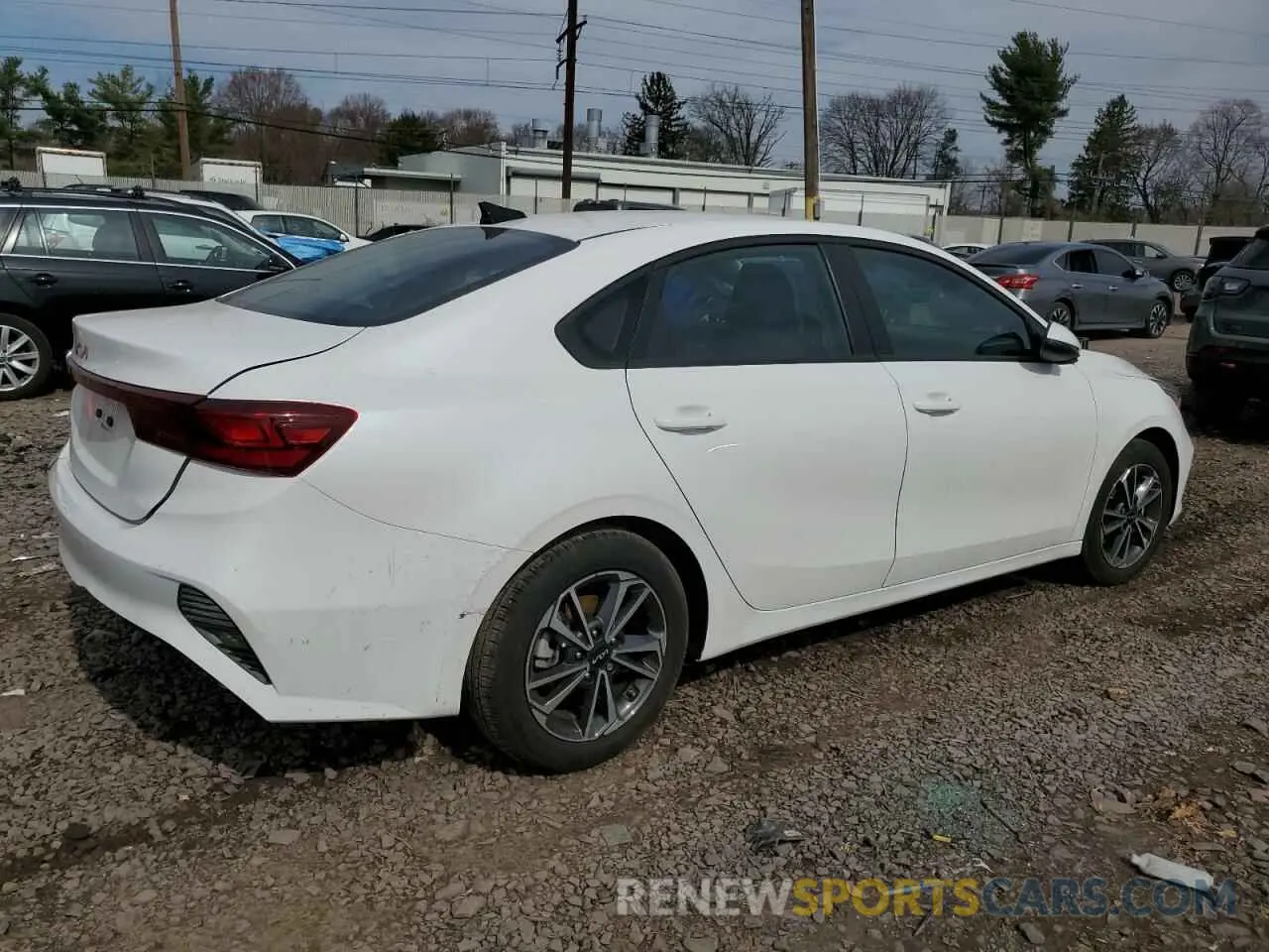 3 Photograph of a damaged car 3KPF24ADXRE832771 KIA FORTE 2024