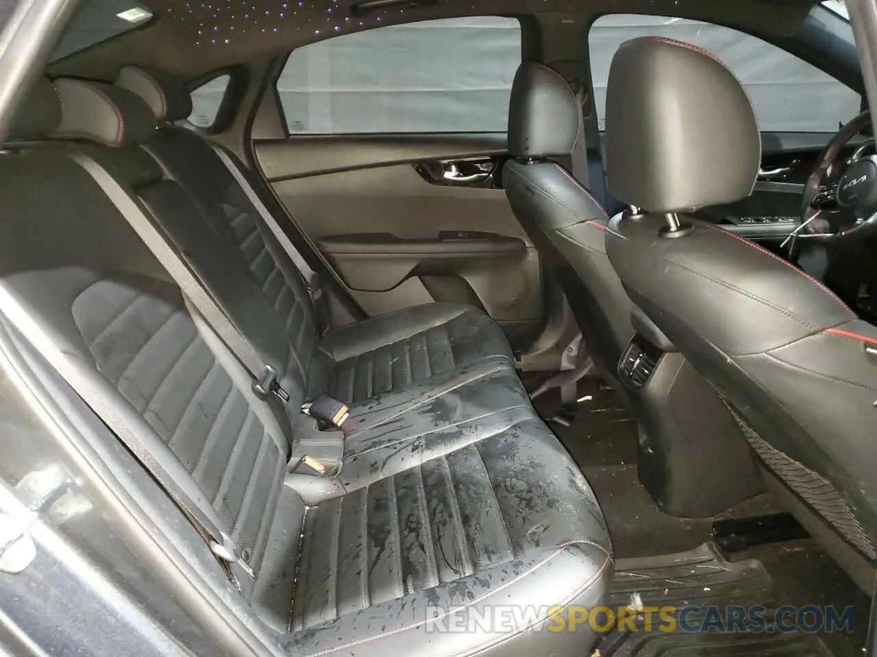 10 Photograph of a damaged car 3KPF44AC0RE748931 KIA FORTE 2024