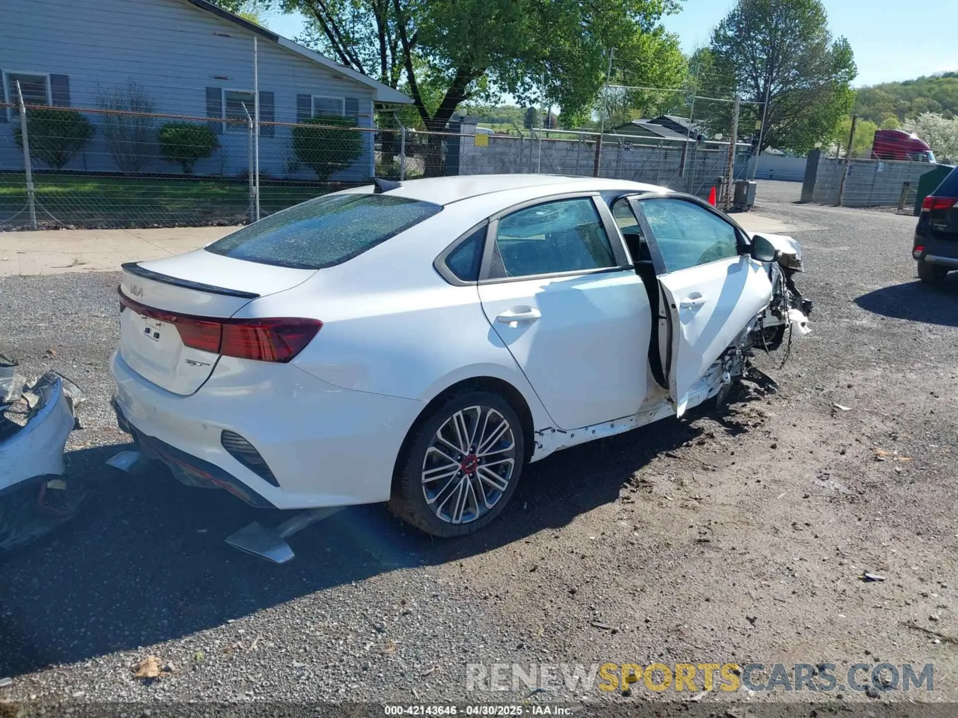 4 Photograph of a damaged car 3KPF44AC0RE786868 KIA FORTE 2024