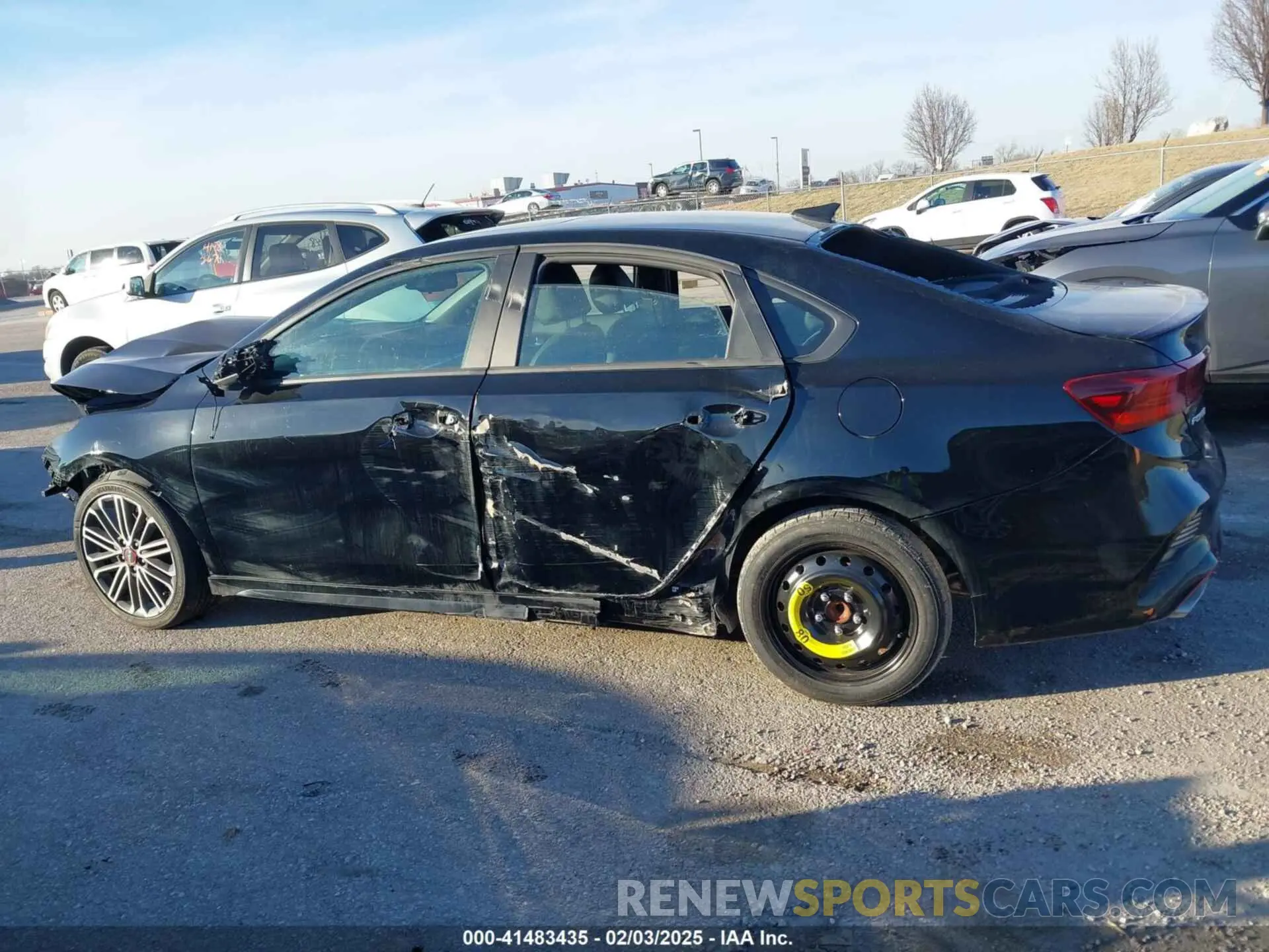 15 Photograph of a damaged car 3KPF44AC2RE717227 KIA FORTE 2024