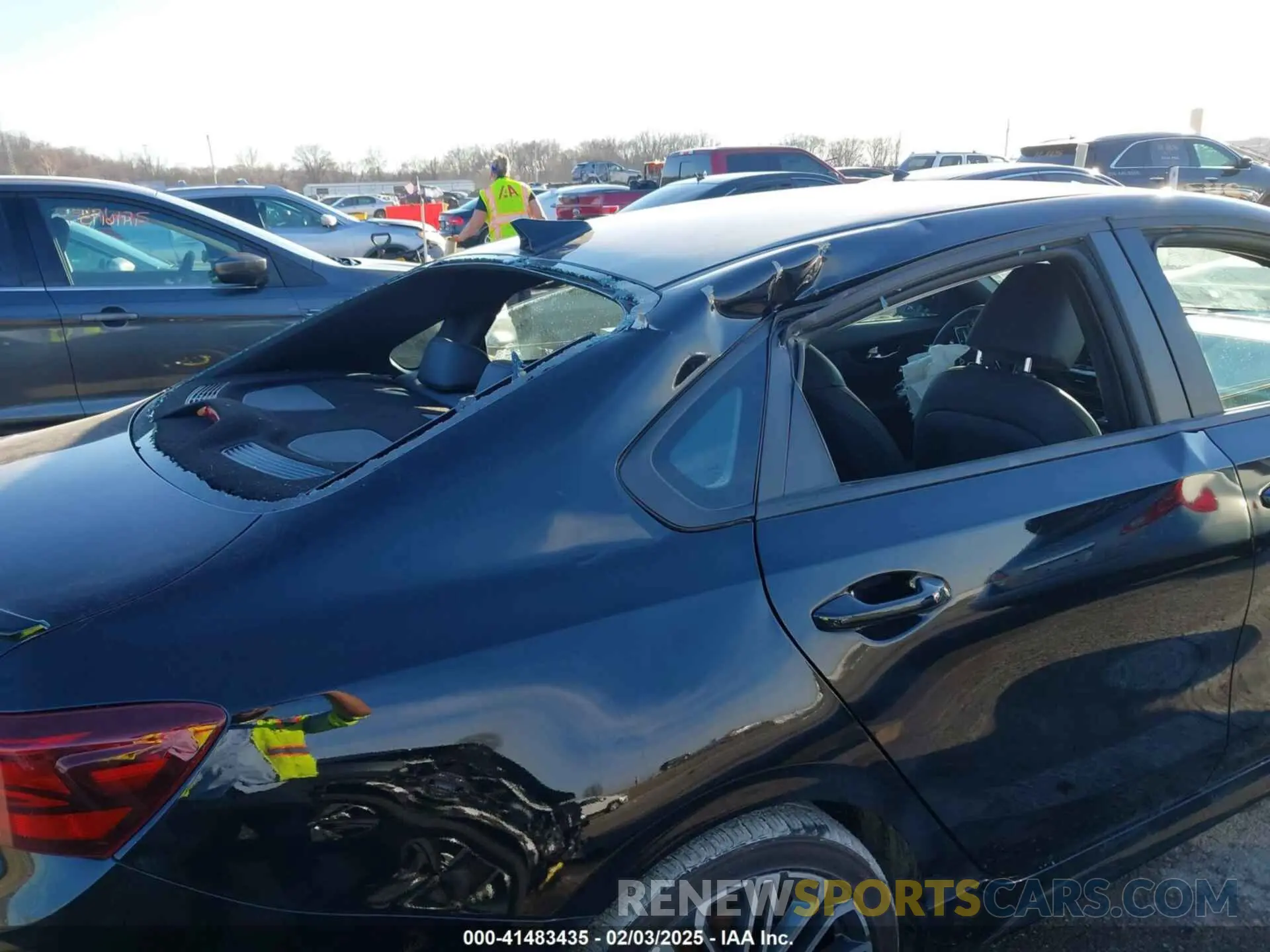 19 Photograph of a damaged car 3KPF44AC2RE717227 KIA FORTE 2024