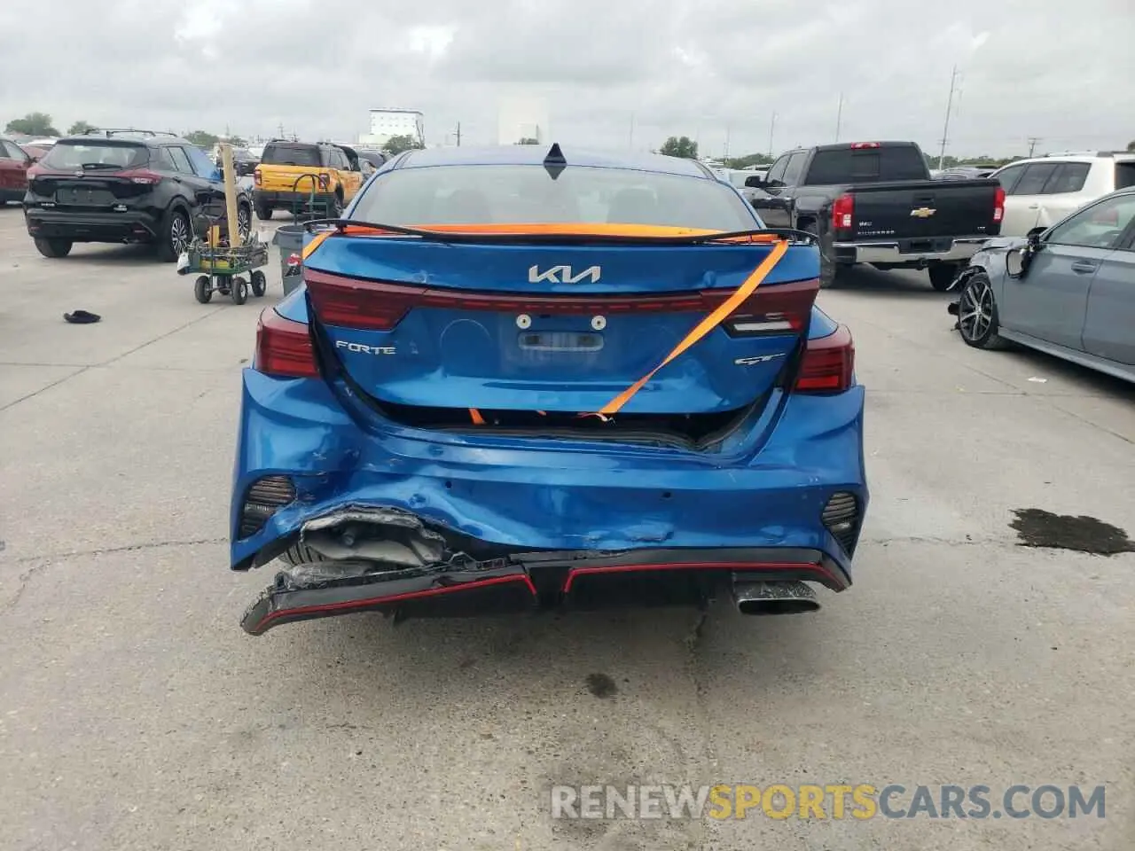 6 Photograph of a damaged car 3KPF44AC4RE736765 KIA FORTE 2024