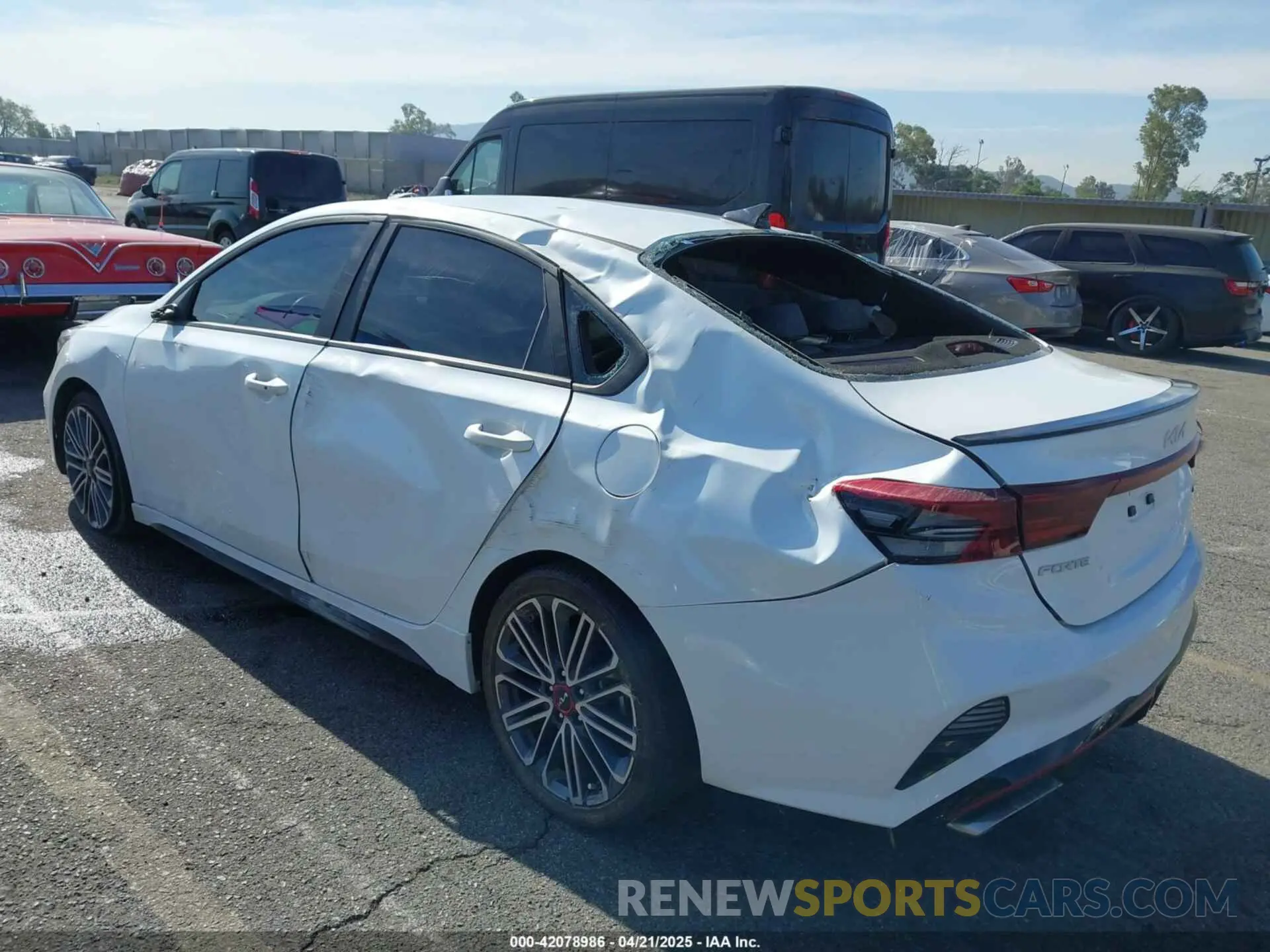 21 Photograph of a damaged car 3KPF44AC5RE699595 KIA FORTE 2024