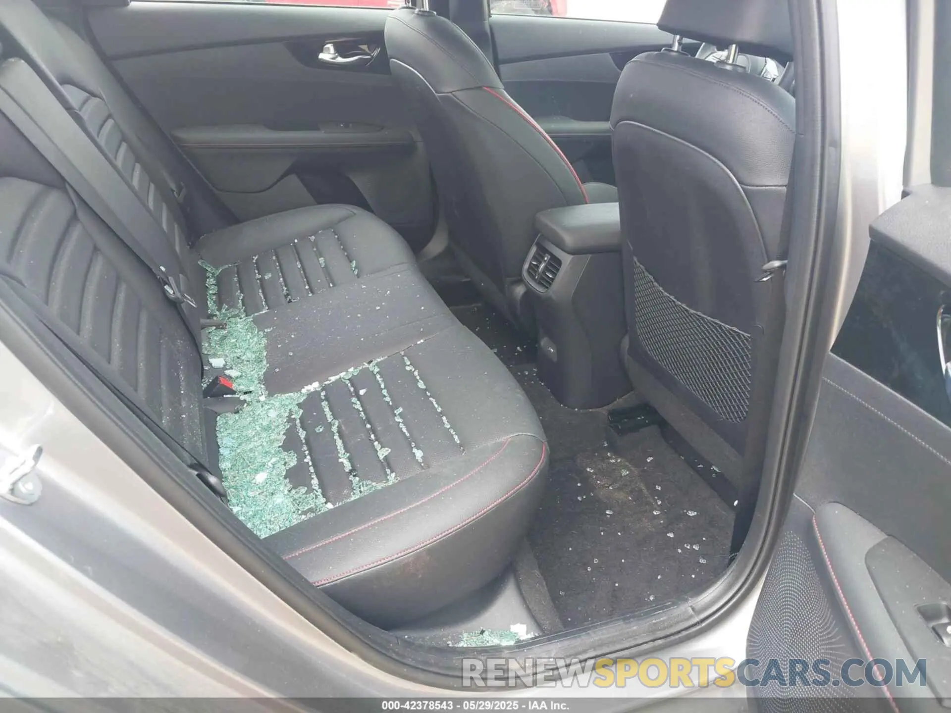8 Photograph of a damaged car 3KPF44AC6RE836883 KIA FORTE 2024