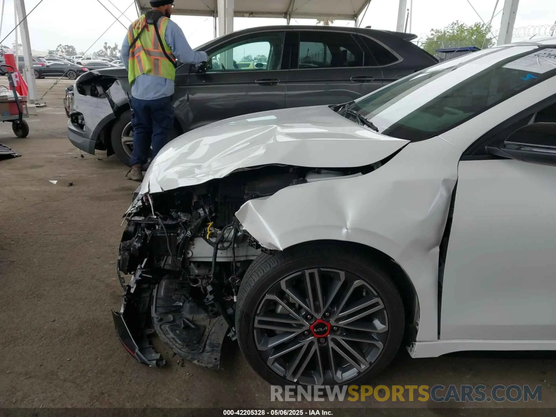 6 Photograph of a damaged car 3KPF44AC7RE699503 KIA FORTE 2024