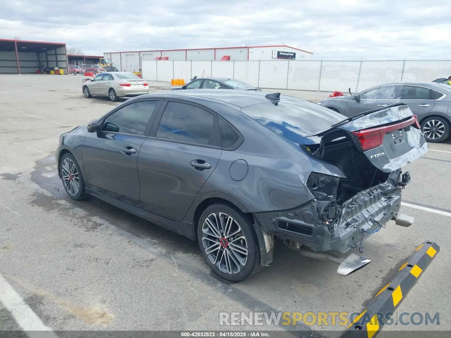 3 Photograph of a damaged car 3KPF44AC8RE756498 KIA FORTE 2024