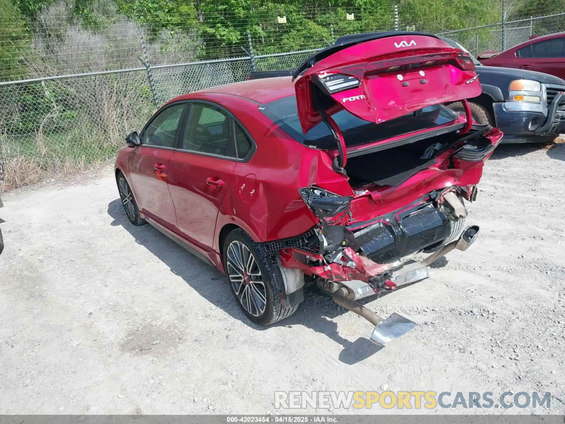 3 Photograph of a damaged car 3KPF44AC9RE823593 KIA FORTE 2024