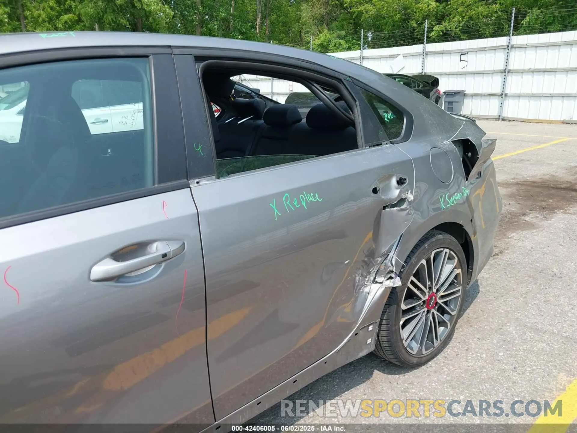 6 Photograph of a damaged car 3KPF44ACXRE830407 KIA FORTE 2024