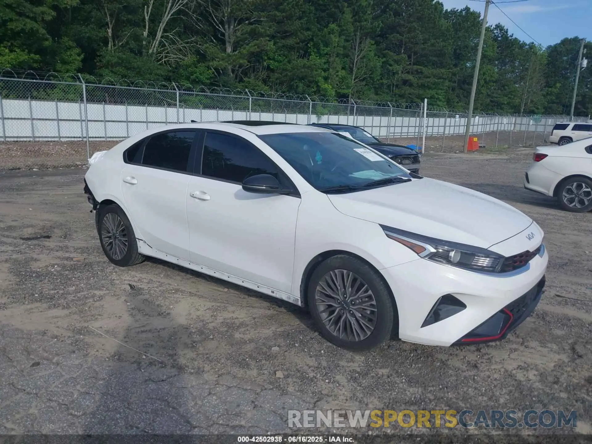 1 Photograph of a damaged car 3KPF54AD0RE726840 KIA FORTE 2024