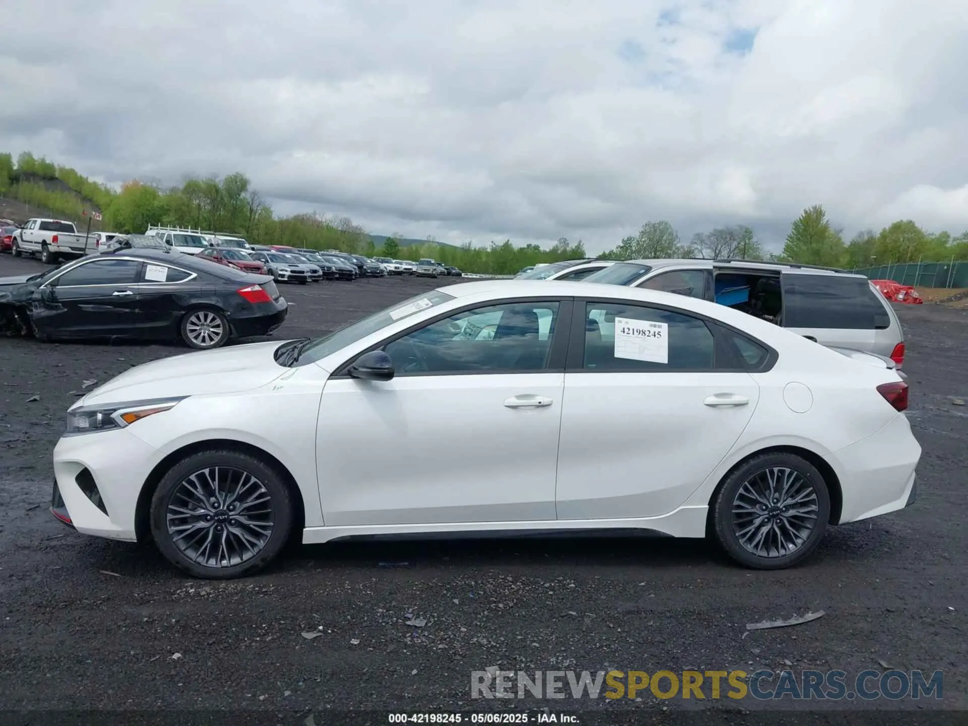 14 Photograph of a damaged car 3KPF54AD0RE744545 KIA FORTE 2024