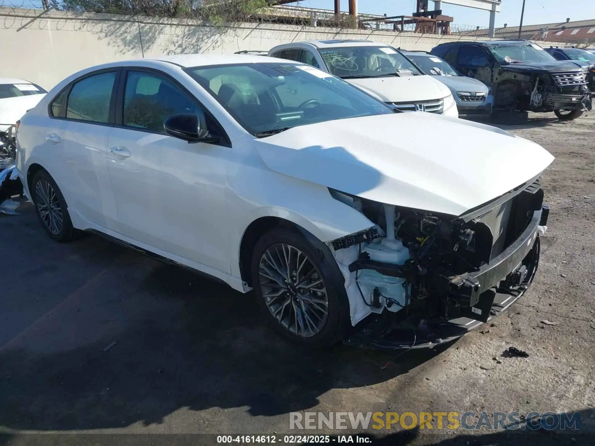 1 Photograph of a damaged car 3KPF54AD0RE769655 KIA FORTE 2024