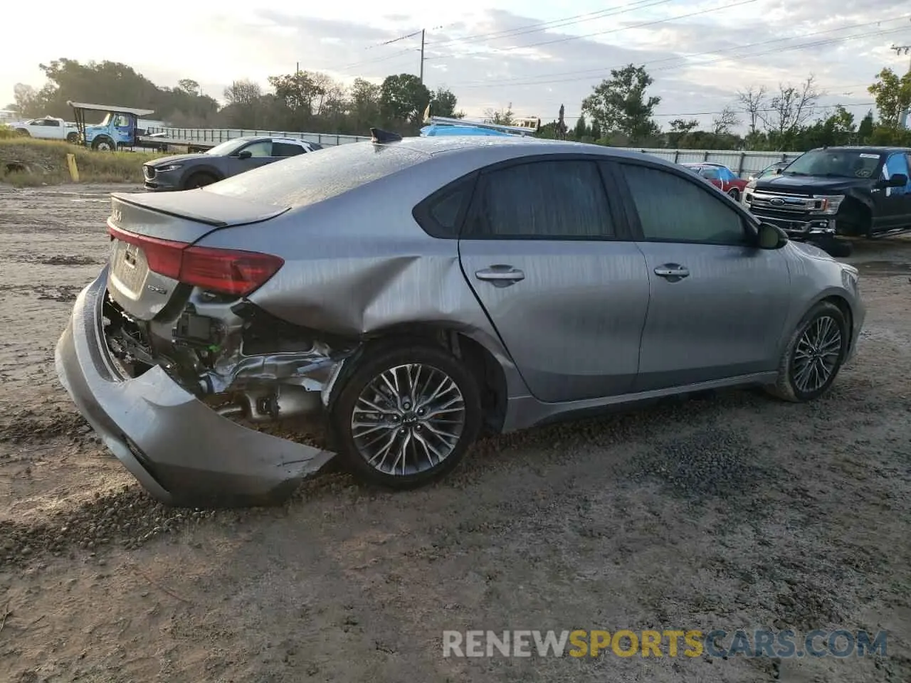 3 Photograph of a damaged car 3KPF54AD0RE785922 KIA FORTE 2024