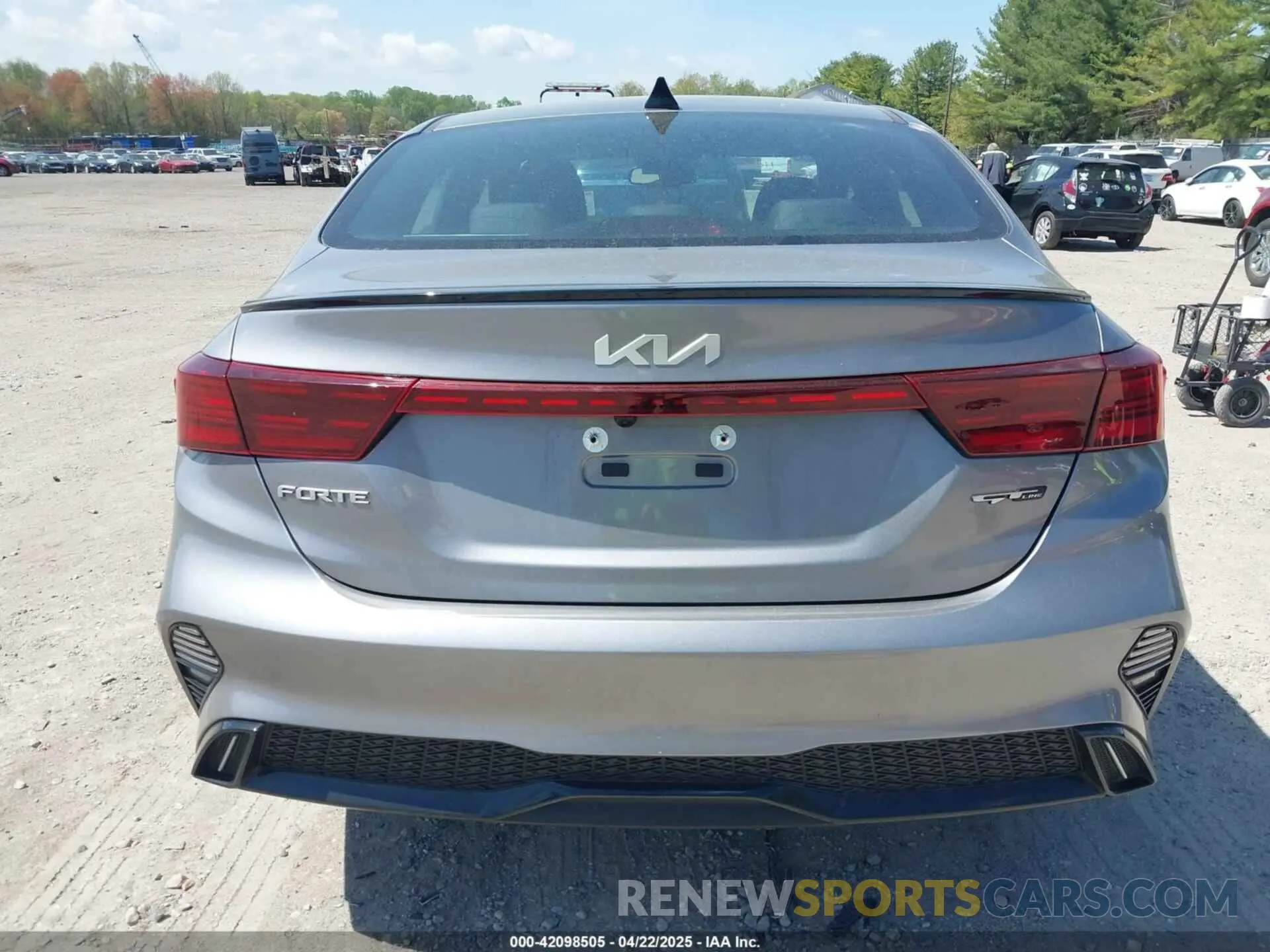17 Photograph of a damaged car 3KPF54AD0RE830843 KIA FORTE 2024