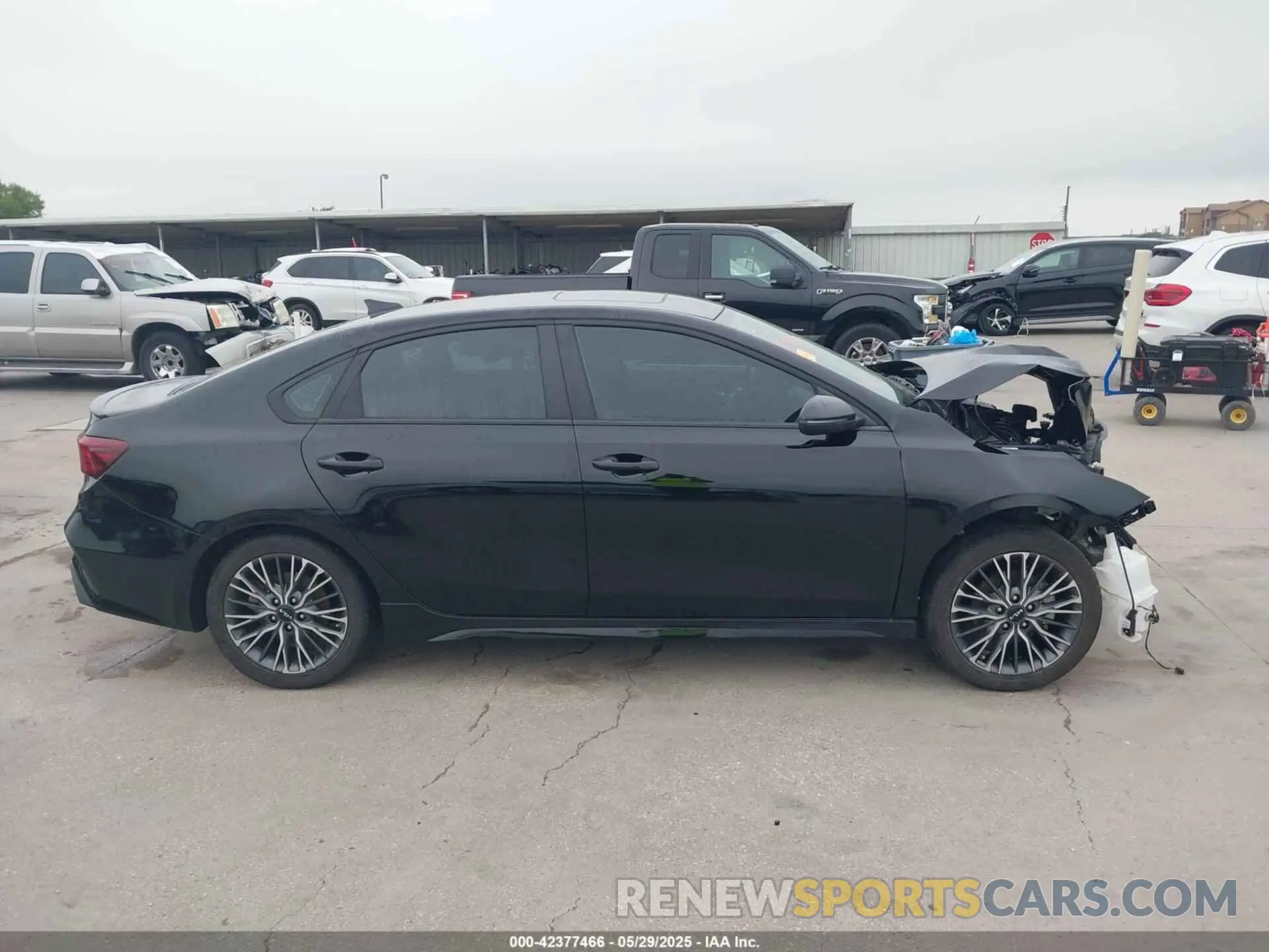 13 Photograph of a damaged car 3KPF54AD1RE759216 KIA FORTE 2024