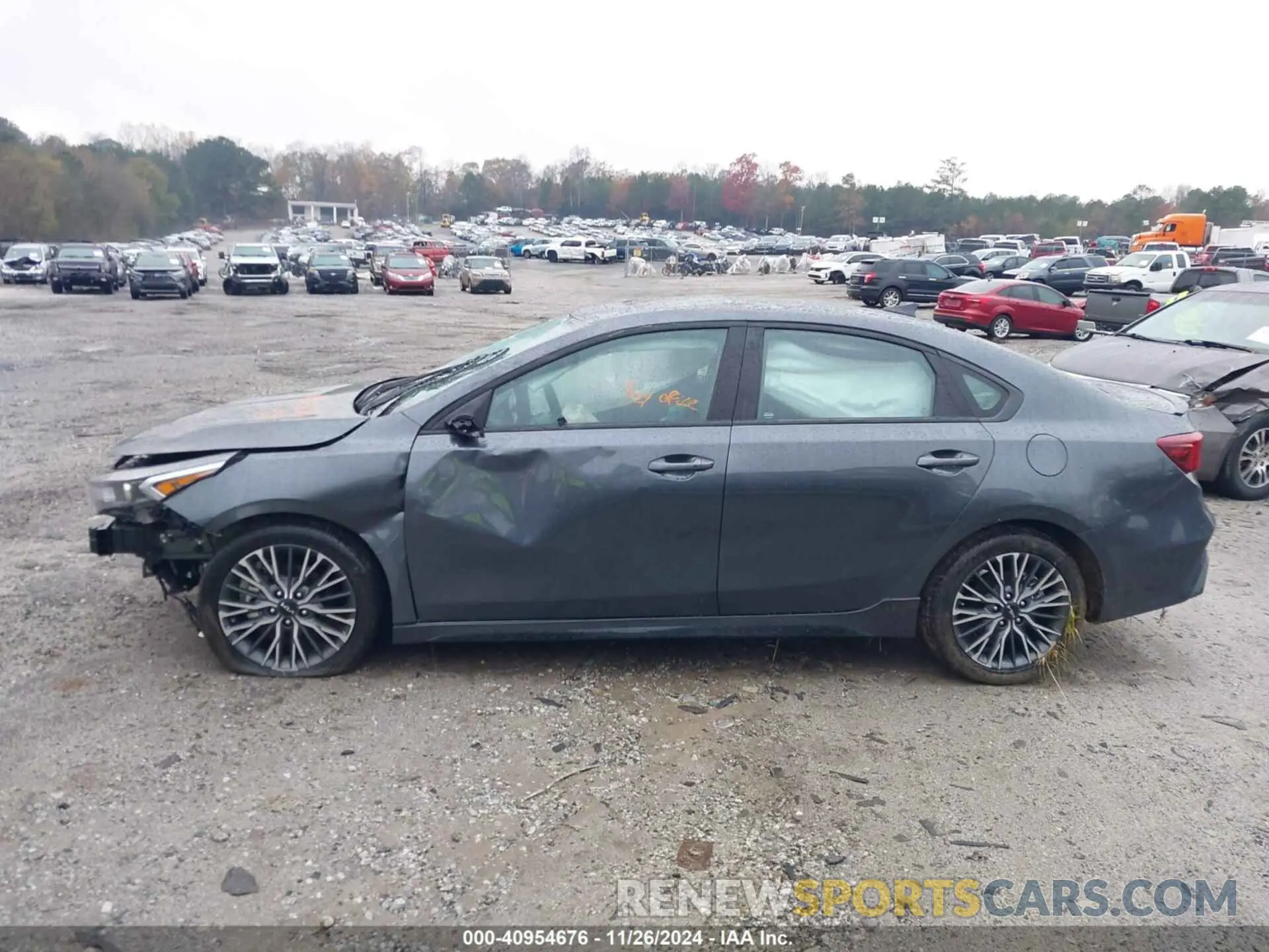 14 Photograph of a damaged car 3KPF54AD1RE816031 KIA FORTE 2024
