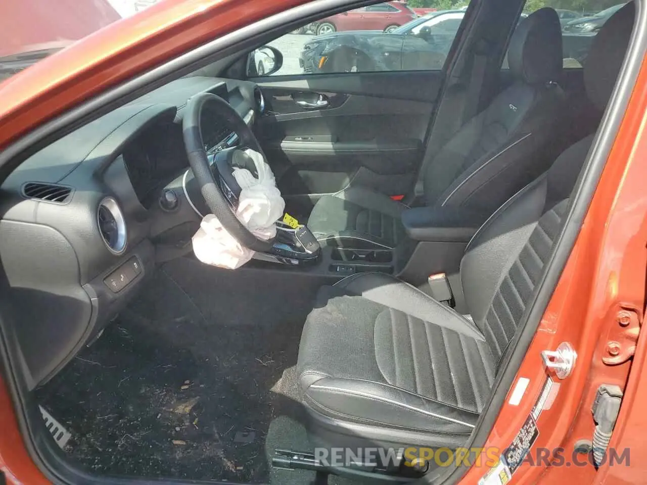 7 Photograph of a damaged car 3KPF54AD2RE698376 KIA FORTE 2024