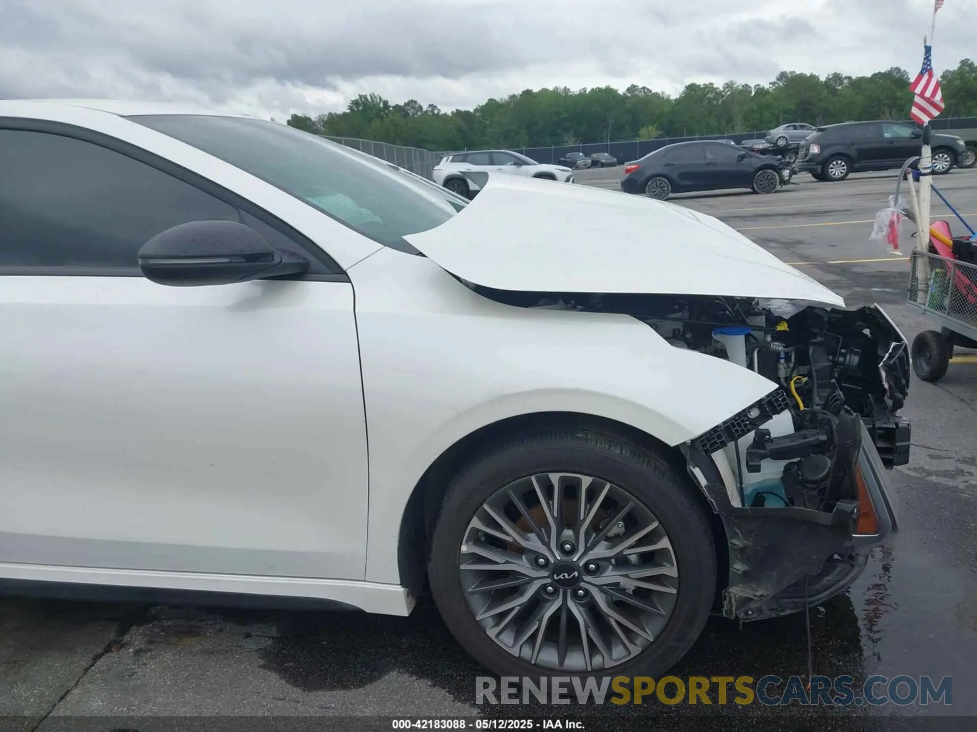 18 Photograph of a damaged car 3KPF54AD2RE800601 KIA FORTE 2024