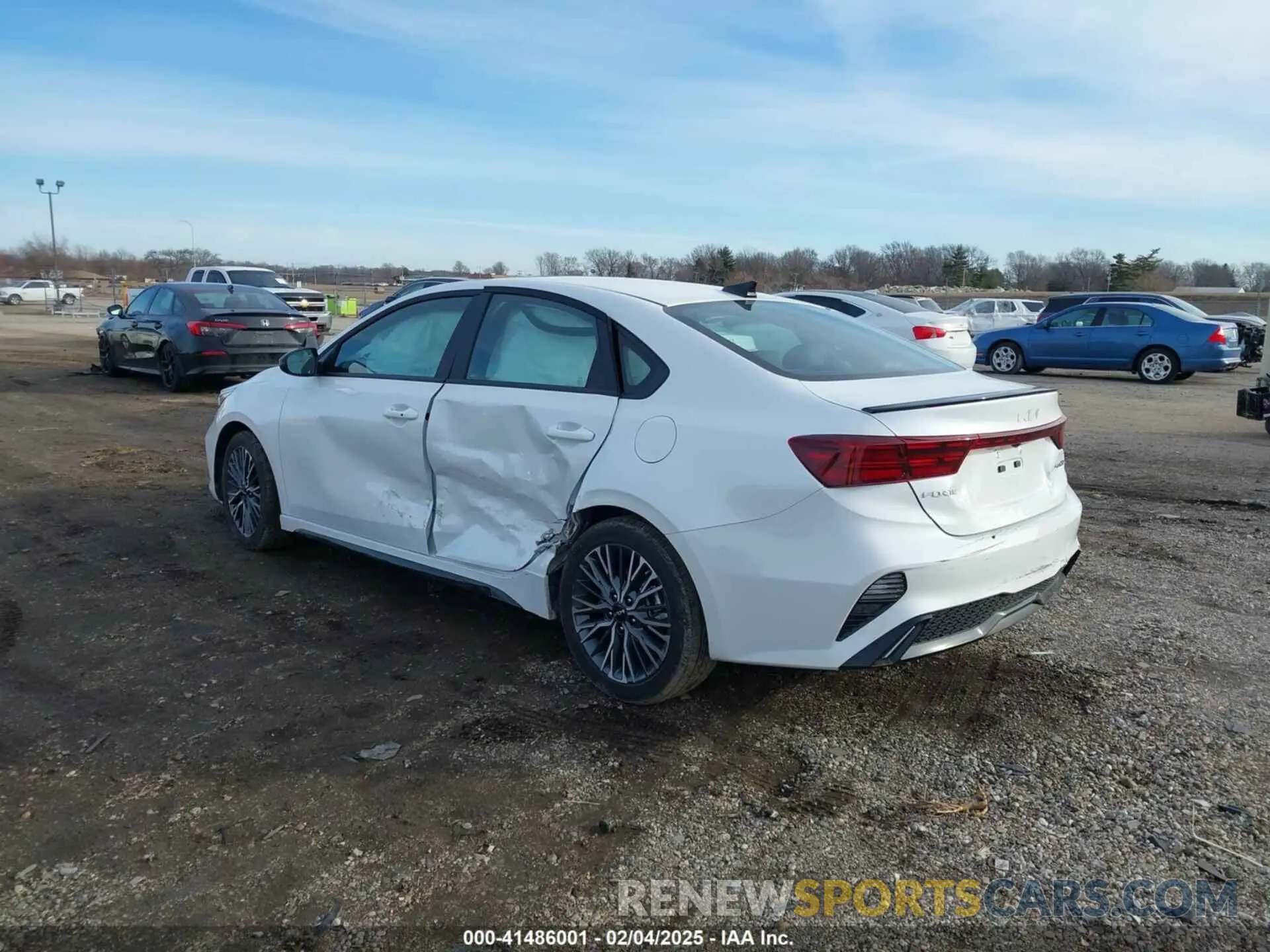 3 Photograph of a damaged car 3KPF54AD2RE806964 KIA FORTE 2024