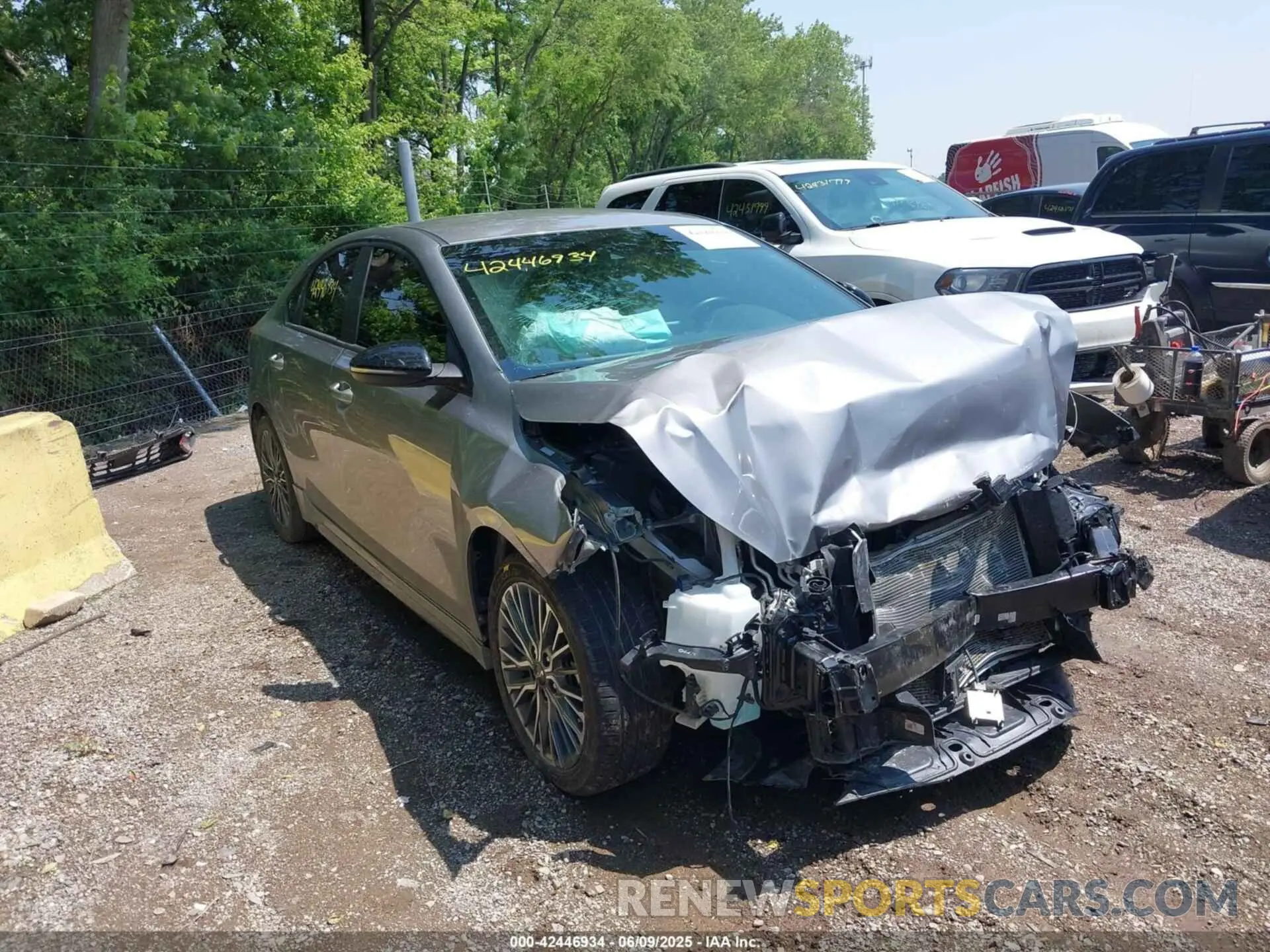 1 Photograph of a damaged car 3KPF54AD2RE826583 KIA FORTE 2024