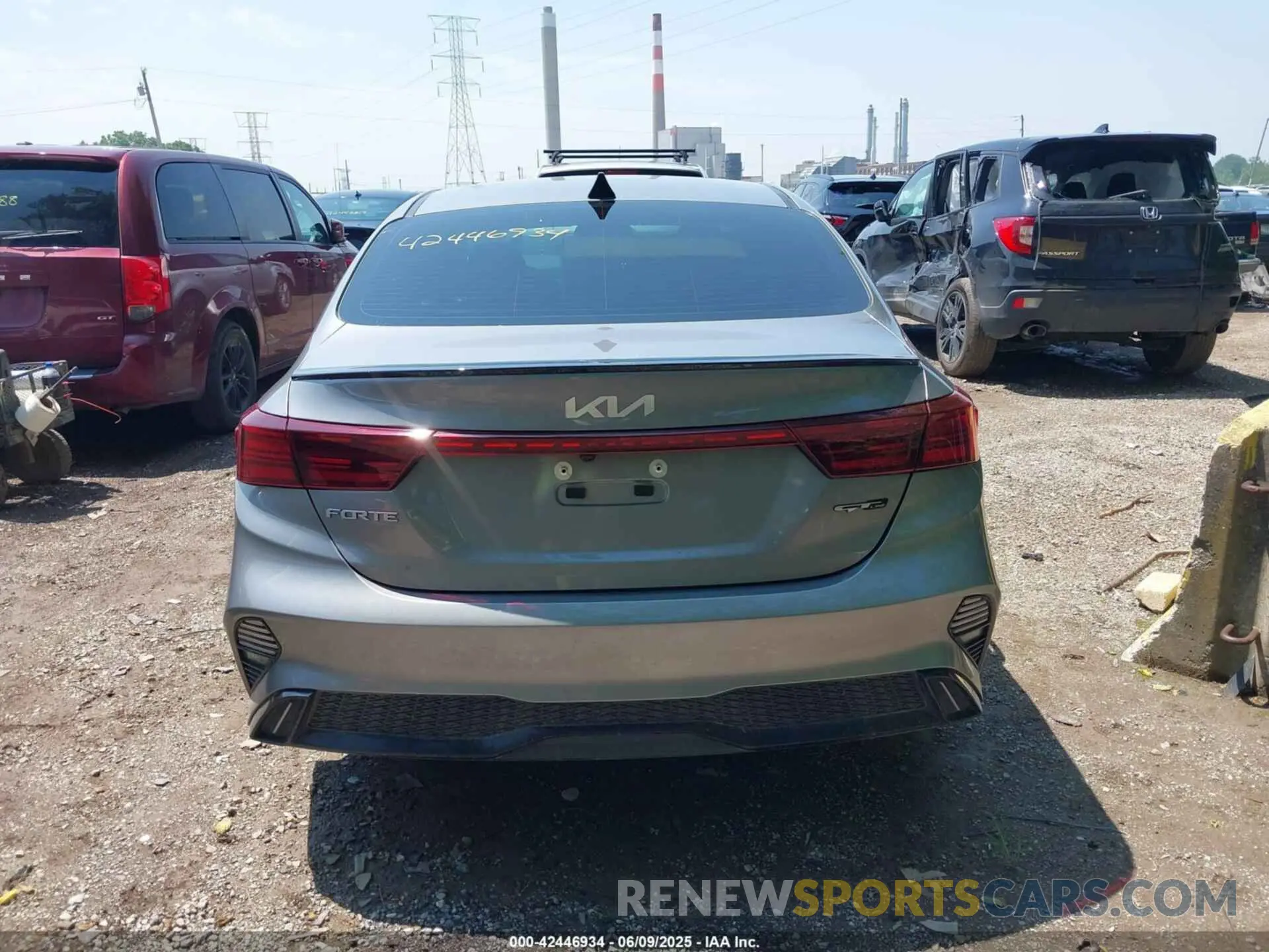 17 Photograph of a damaged car 3KPF54AD2RE826583 KIA FORTE 2024