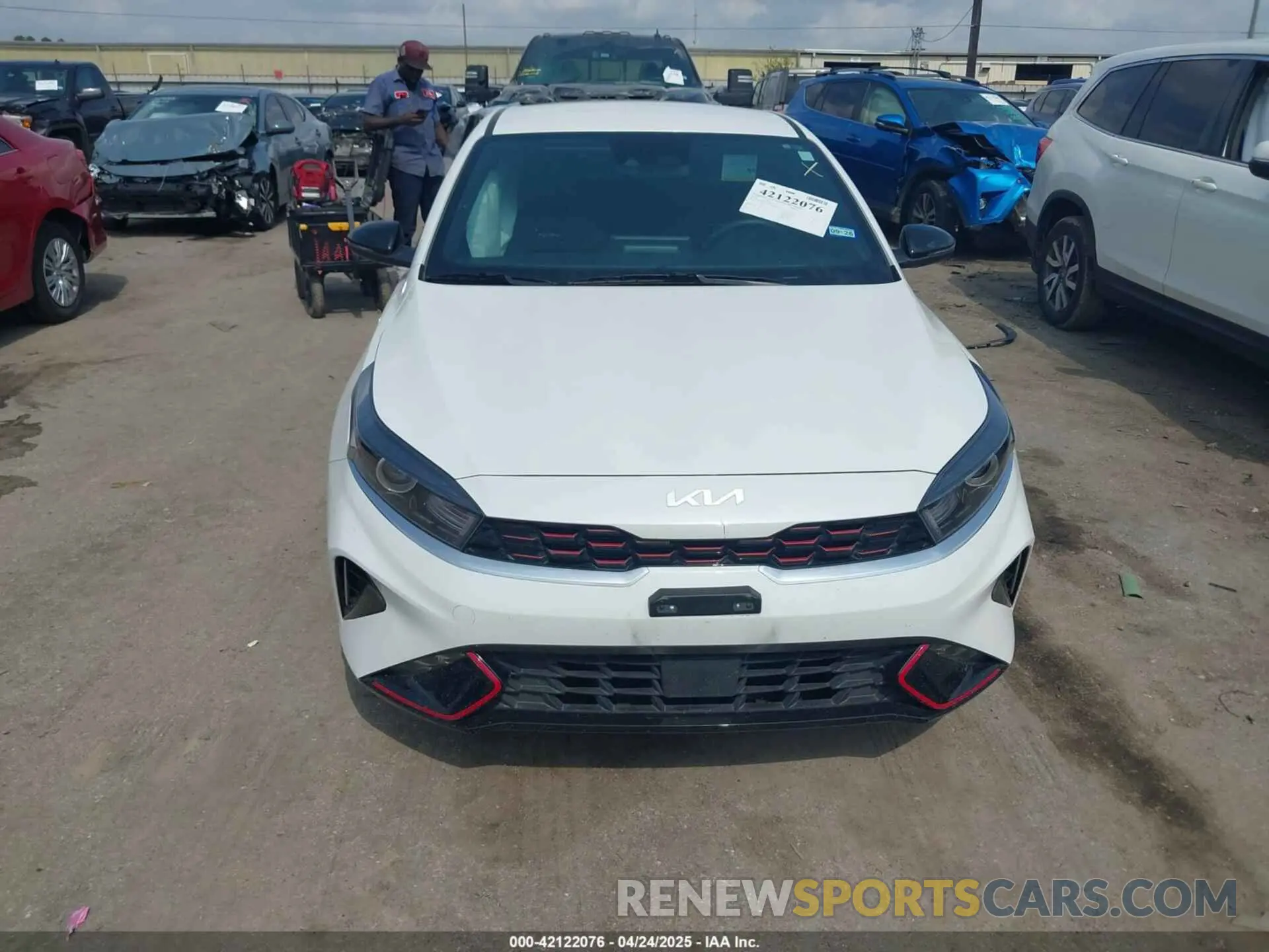 12 Photograph of a damaged car 3KPF54AD3RE825782 KIA FORTE 2024