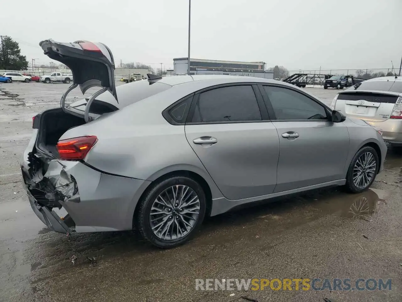 3 Photograph of a damaged car 3KPF54AD4RE706302 KIA FORTE 2024