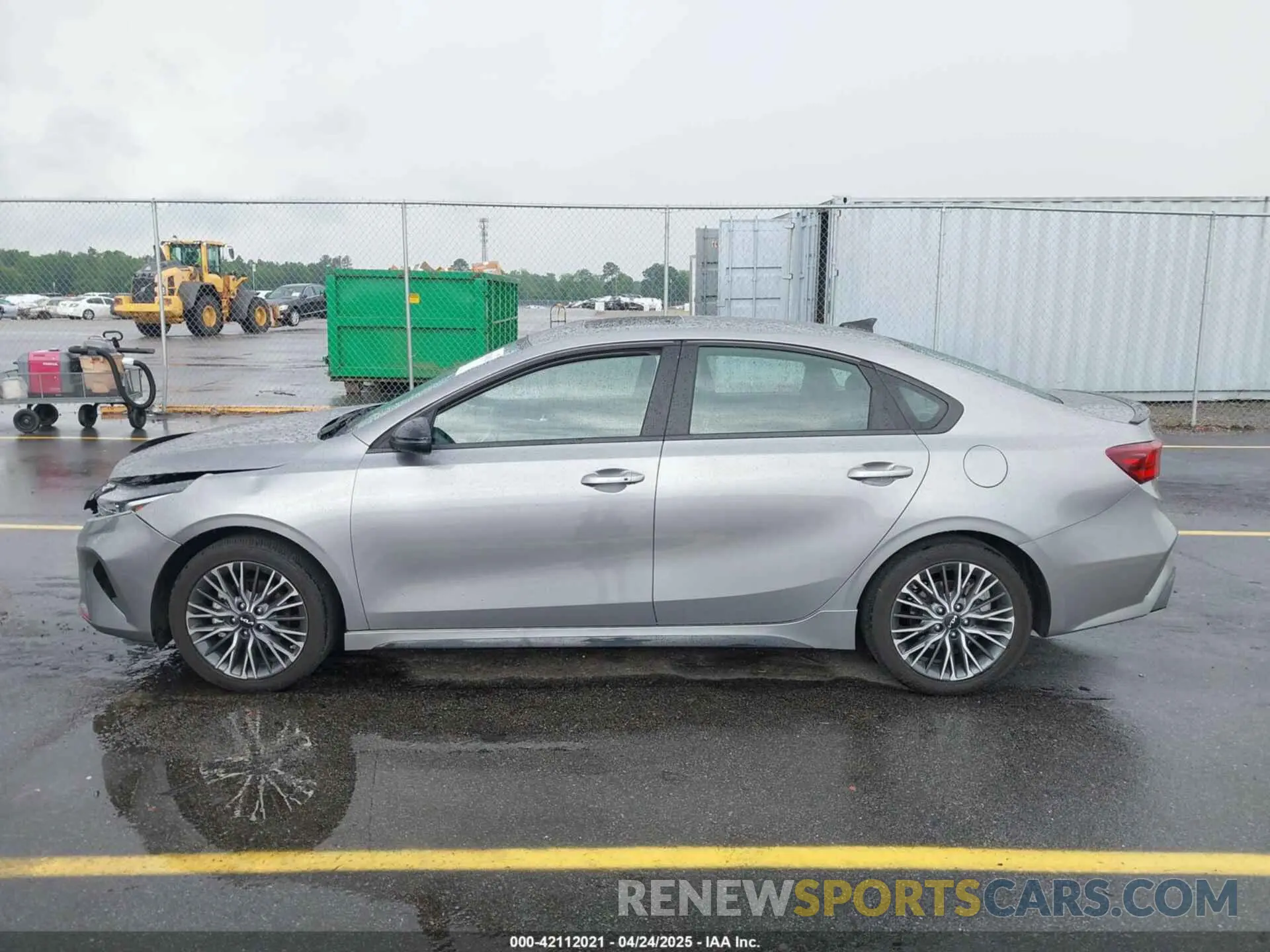 14 Photograph of a damaged car 3KPF54AD4RE725299 KIA FORTE 2024