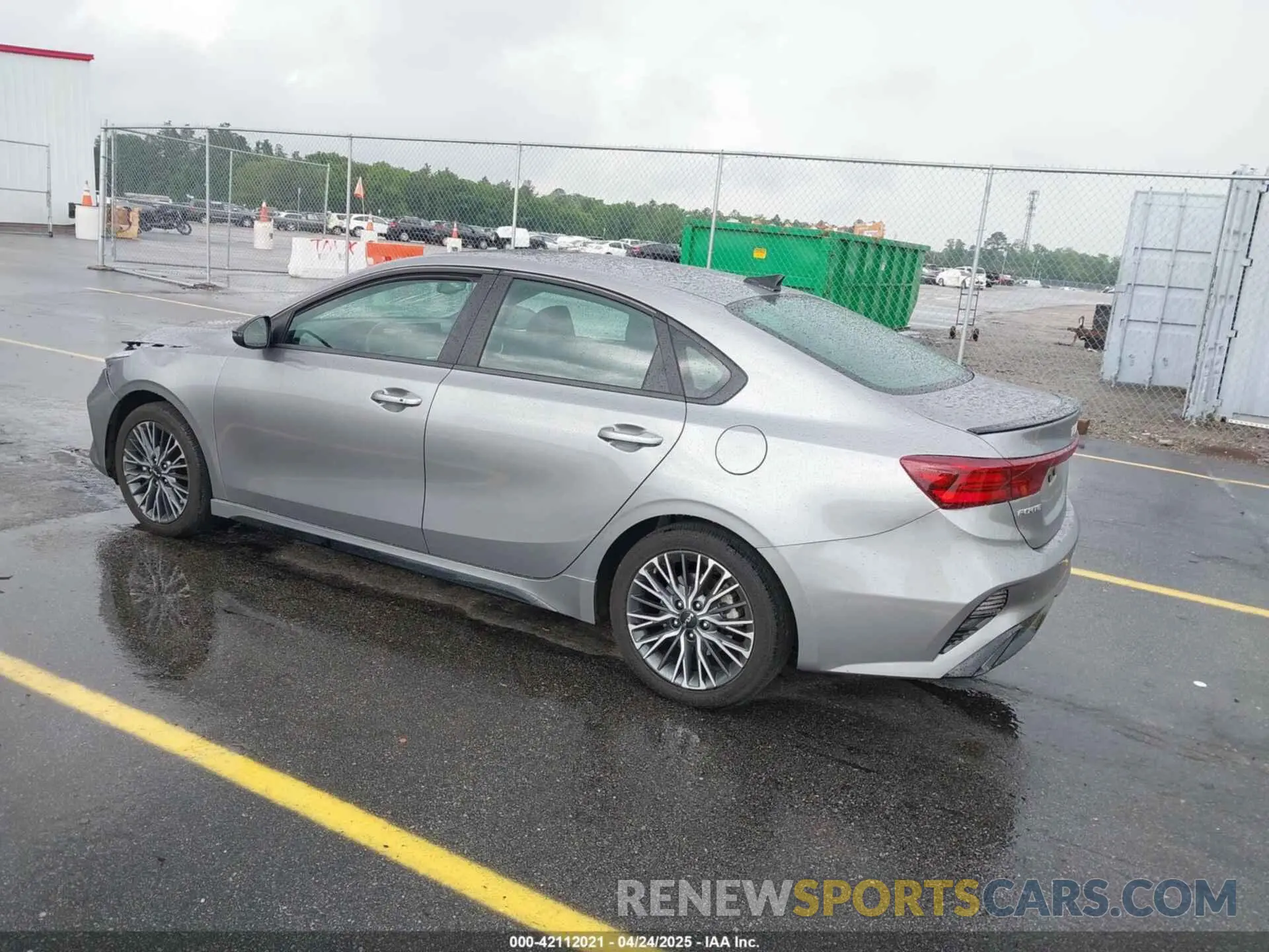 3 Photograph of a damaged car 3KPF54AD4RE725299 KIA FORTE 2024