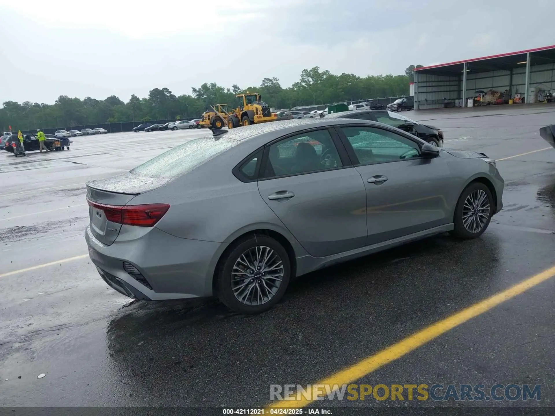 4 Photograph of a damaged car 3KPF54AD4RE725299 KIA FORTE 2024