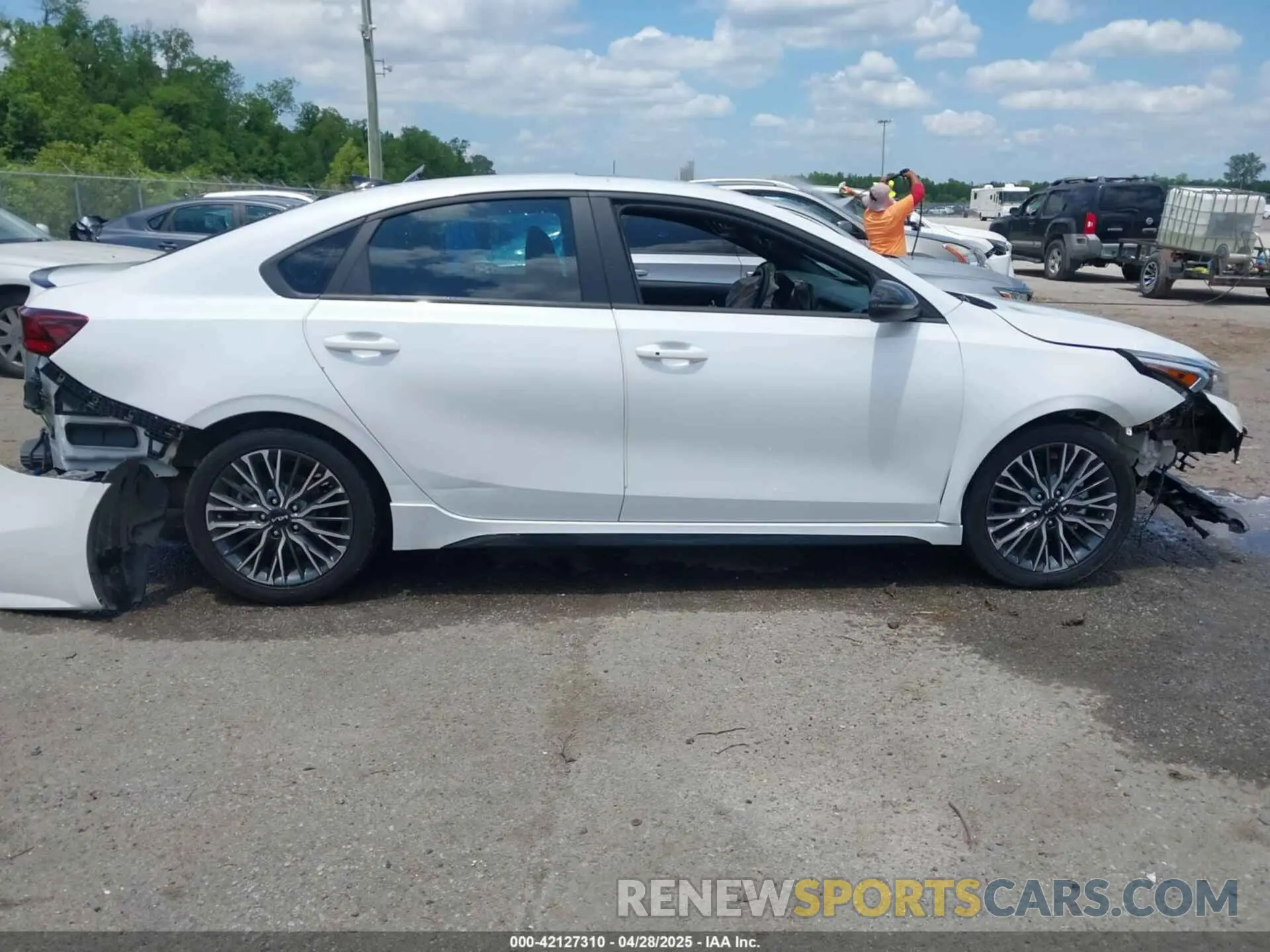 13 Photograph of a damaged car 3KPF54AD4RE730342 KIA FORTE 2024
