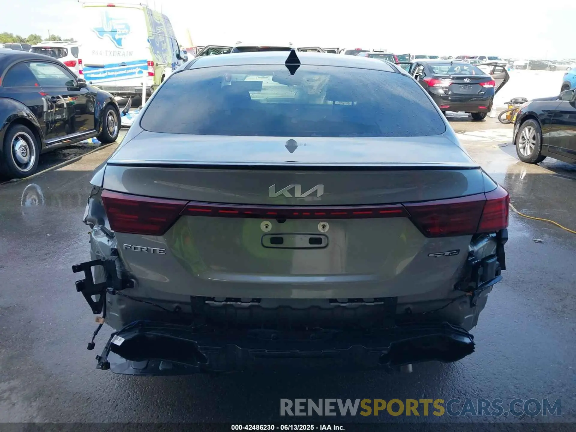 17 Photograph of a damaged car 3KPF54AD4RE745262 KIA FORTE 2024