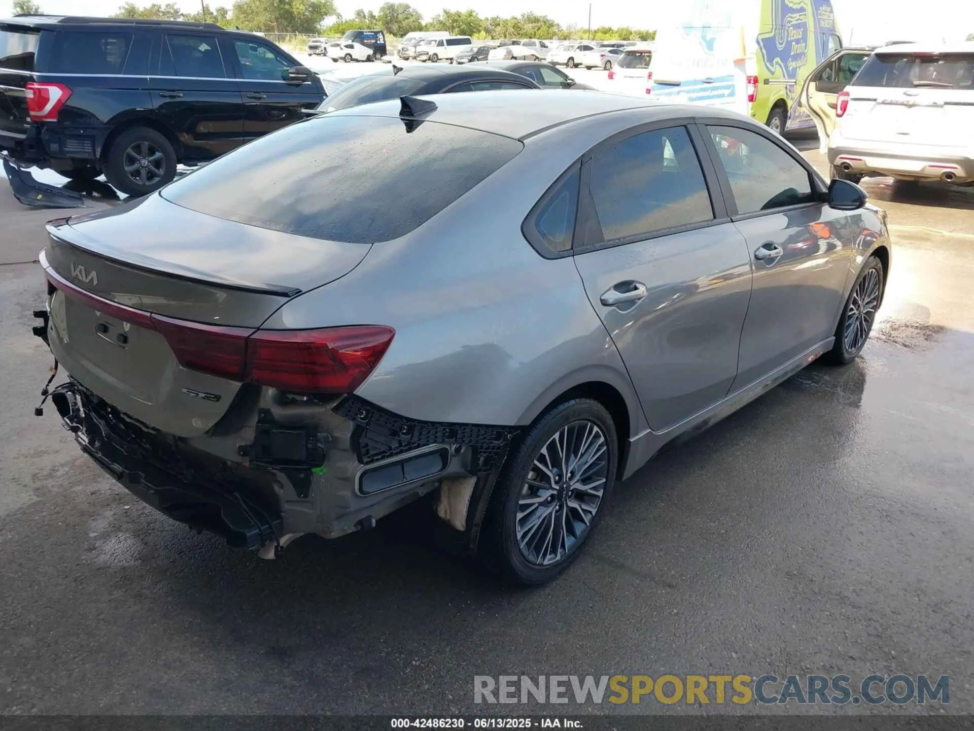 4 Photograph of a damaged car 3KPF54AD4RE745262 KIA FORTE 2024