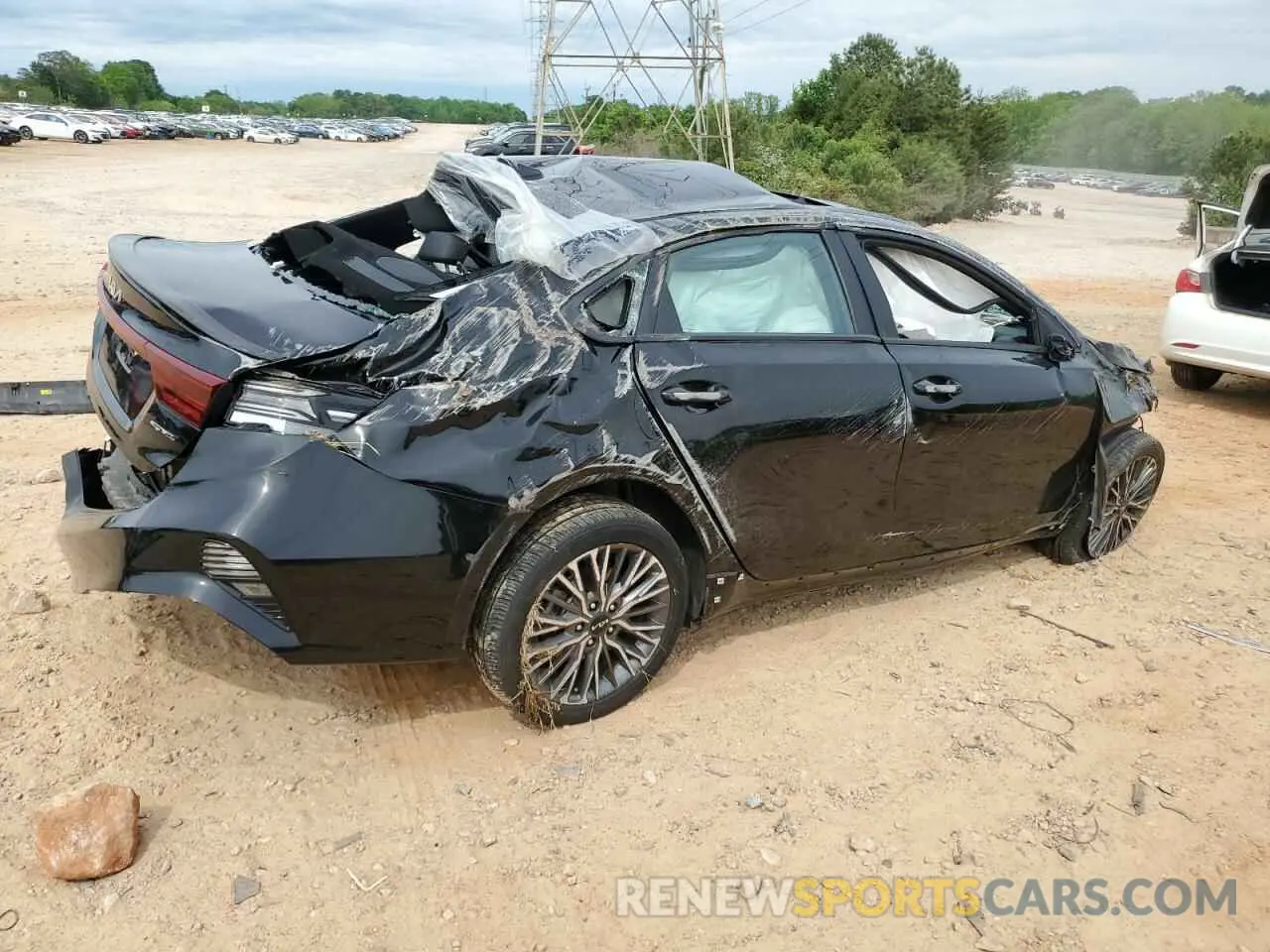 3 Photograph of a damaged car 3KPF54AD4RE832045 KIA FORTE 2024