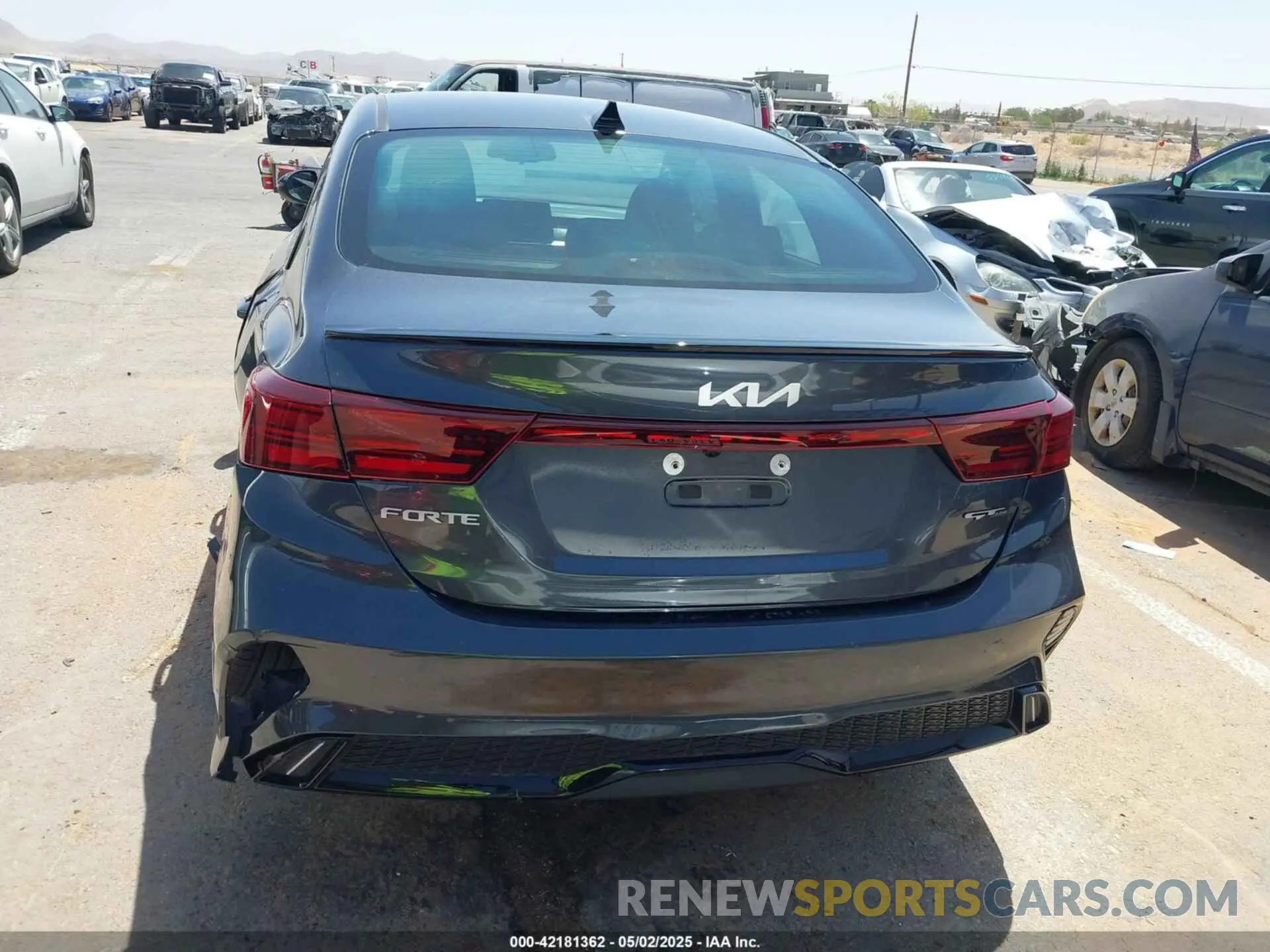 16 Photograph of a damaged car 3KPF54AD5RE729166 KIA FORTE 2024