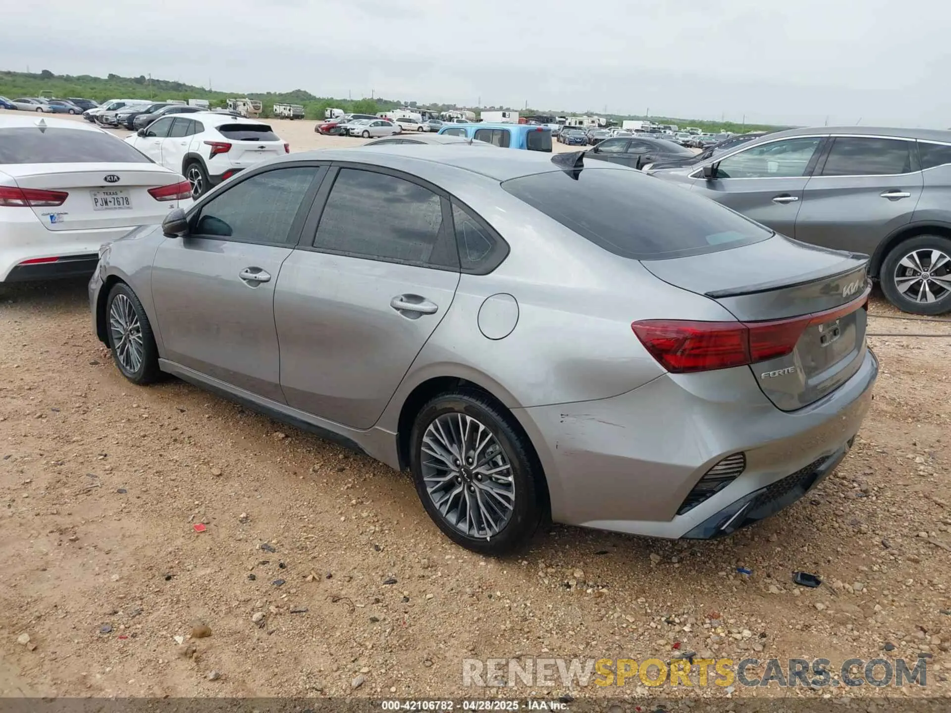 3 Photograph of a damaged car 3KPF54AD5RE781672 KIA FORTE 2024