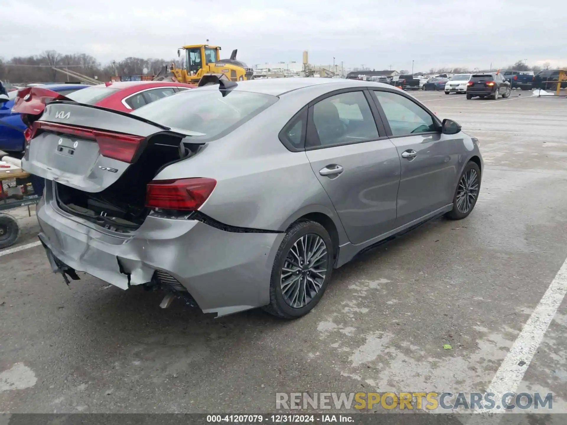 4 Photograph of a damaged car 3KPF54AD5RE808904 KIA FORTE 2024