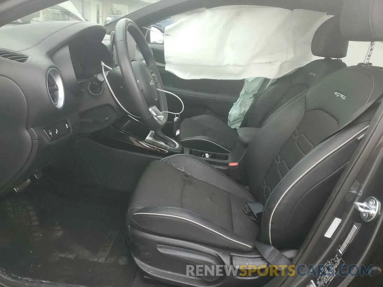 7 Photograph of a damaged car 3KPF54AD5RE816260 KIA FORTE 2024