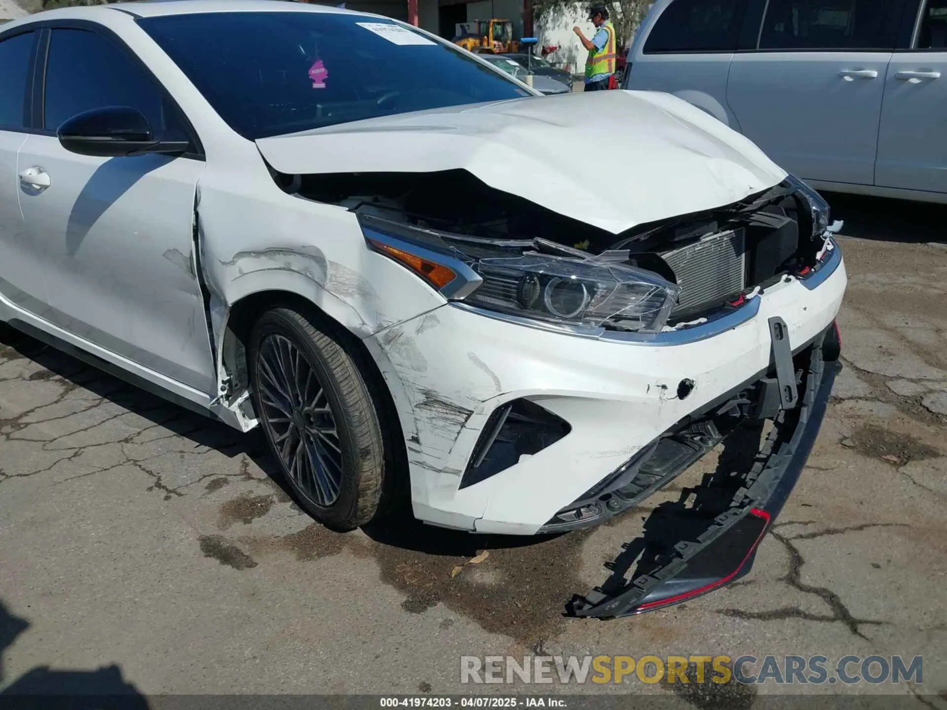 6 Photograph of a damaged car 3KPF54AD6RE767733 KIA FORTE 2024